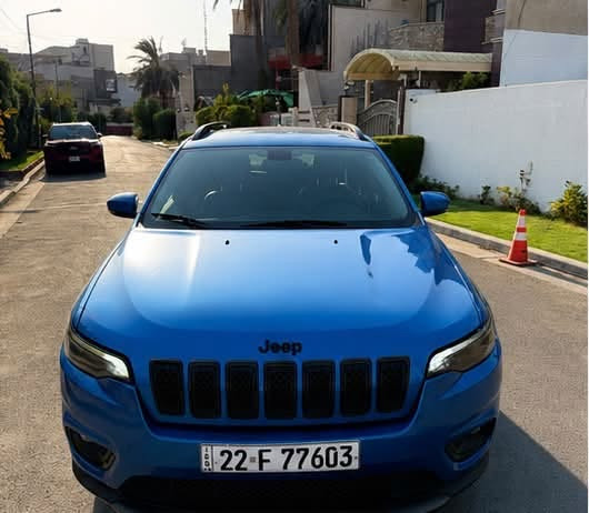 لـلـبـيـع - بــســعــر مــنــاســب
2020 JEEP CHEROKEE 
BLACK TOP
جيب شيروكي بلاك توب 
حادث خفيف بدون ايرباك
🔹المواصفات:
 • الموديل: 2020
 • الفئة:  التتيود Altitude
 • المحرك: 2.4L 4 سلندر 
 • اللون: ازرق مميز
 • عدد الممشى : 39 ميل
اللوحة : رقم اربيل
كاميرا خلفية
بصمات ابواب  
دخول ذكي
كشنات جلد
تدفئة كشنات
تدفئة ستيرن
كرسي السايق تحكم كهربائي 
هاند بريك كهربائي بصمة
رادار خلفي وجانبي
تحكم ستيرن
انظمة قيادة 
تشغيل بصمة
تشغيل عن بعد
مثبت سرعة
النقطة العمياء
تخم تايرات جديدة
ادامة جديدة
الضرر : حادث امريكا كلين  ايرباكات سليمة فقط الدعامية مكسورة وصور الحادث موجود للتوضيح 
وبيها حادث بالعراق 
حادث سطحي تبديل باب وجاملغ  درجة اولى
مكان السيارة  بغداد المنصور
***********

