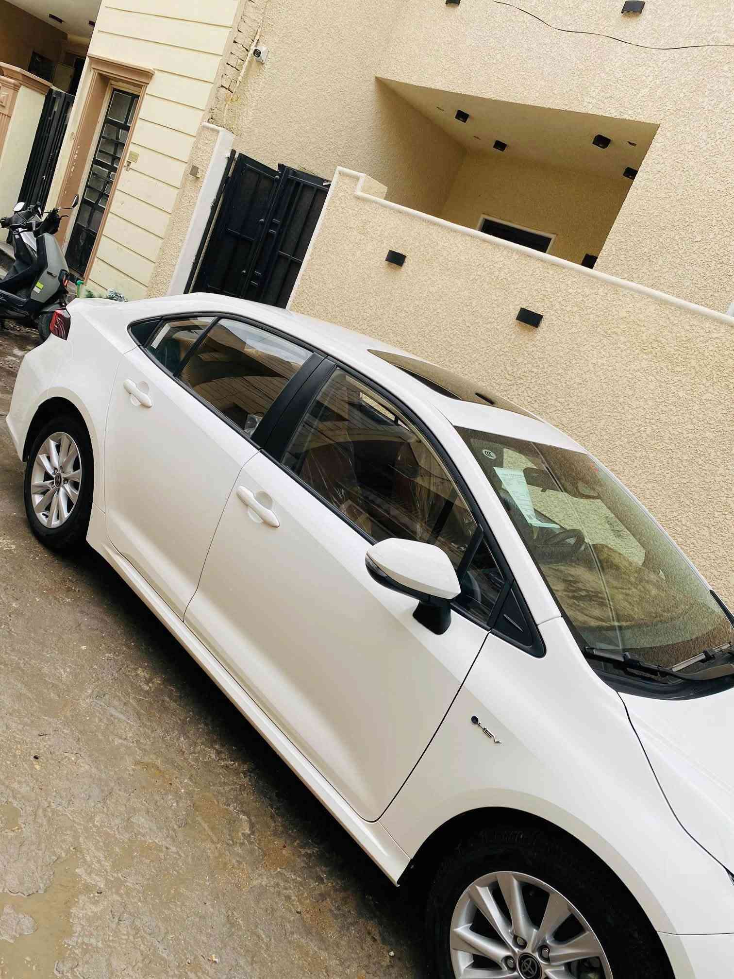 كورولا هايبرد • ٢٠٢٥ • رقم بغداد