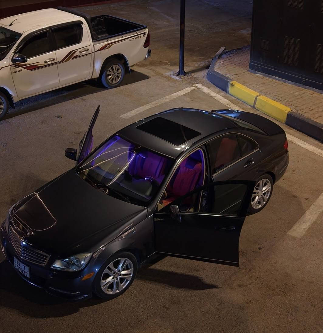السلام عليكم،
للبيع مرسيدس C250 اربعة سلندر موديل 2014 (وارد)، رقمها بغداد ضرر دعامية خلفية بسيط و السيارة بحالة ممتازة ونظيفة جداً، مابيها اي صبغ والسعر  163 قابل للتفاوض بالمعقول.
المواصفات: ✅ شاشة كبيرة
✅ شفتات تبديل السرعة خلف المقود
✅ تحكمات ستيرن
✅ داخلية جلد بيجي   
✅ ناقل حركة تيبترونيك
✅ حساسات
✅ ماوس تحكم
✅ فتحة سقف
✅ كاميرا خلفية
✅ نظام صوتي Harman Kardon الأمريكي
✅ مثبت سرعة (كروز كنترول)
✅ تحكم بالمرايا
✅ مقود كهربائي
بالإضافة إلى باقي مواصفات مرسيدس المعروفة.

السنوية باسمي يعني ثاني يوم تحويل
للاستفسار والمعلومات 
***********

