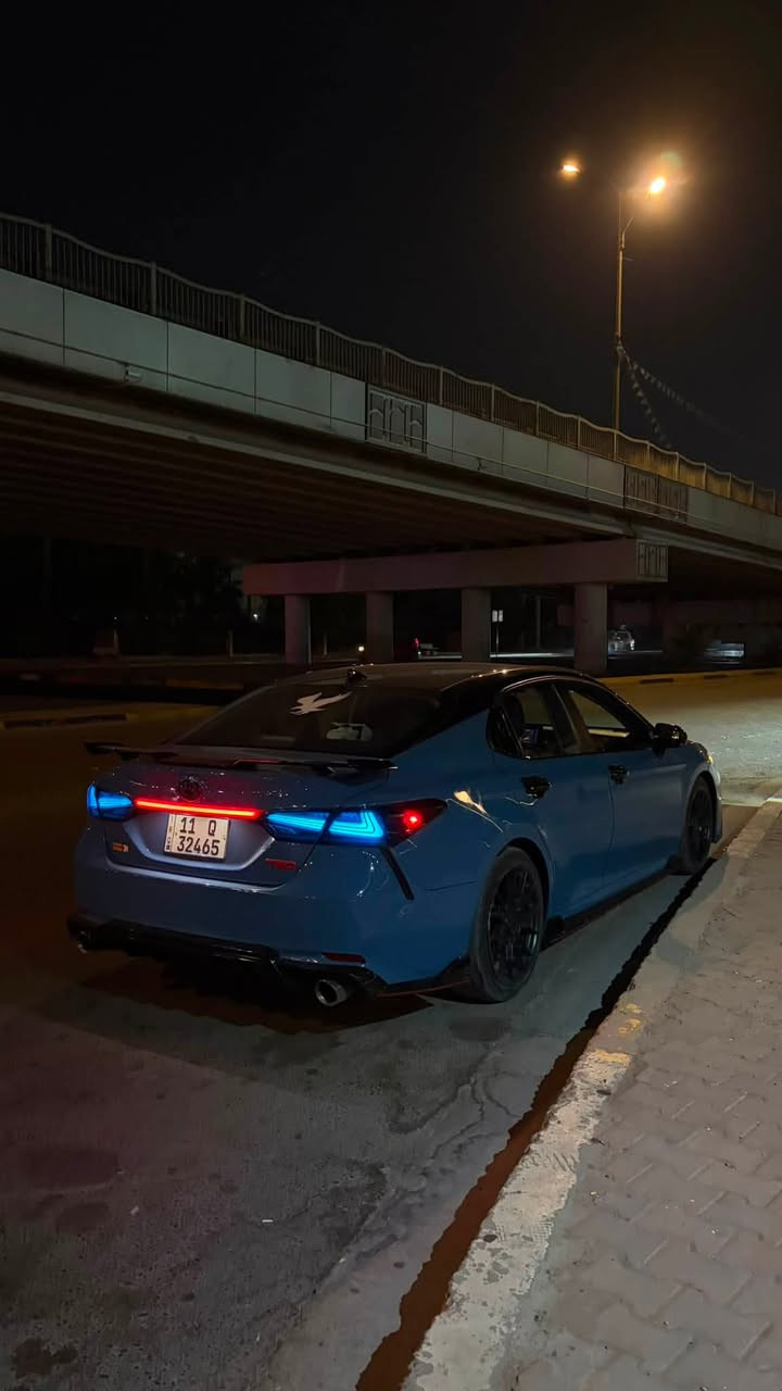 السلام عليكم 
كامري TRD للبيع 
مكينة V6 3500
ماشية 82 الف كيلو وليس ميل 
2022 وارد امريكي 
لون ازرگ توكلر بلادي 
ضررها سطحي كلش چاملغ و كم اصبع من البنيد 
شاصي لغد دواخل كلها مكفولة صبغ چاملغ وباب يعني قطعتين فقط 
ايرباگات كلها سليمه 
السيارة مختمة TRD بكل مكان 
بگلايت لد متغير تتحكم بي من الموبايل 
اخوان السيارة مصارلي شهر من مشتريها 
مسويلها ادامة عامة وصيانة 
بس ادامة منظومة الاحتراق مكلفة 600 الف من عدا باقي الشغلات الي تبدلن باتري جديد اليوم بدلته 
يعني السيارة نقص برغي مابيها
يعني اني كملتها وكملت نواقصها حتى اجنيها بس والدي مارضى على صوتها و منظرها ف جاي ابيعها ع موده  
السيارة V6 3.5 
301 hp 
يعني صاروخ 
رقم بغداد الجديد 
سنوية جديدة ب اسم والدي 
هزه جديدة 
السعر 205 ورقة وبيها مجال 
يعني دفترين وخمس اوراق 
صور الحادث والسونار 
بالمنشور 
مكاني بغداد شارع فلسطين 
***********
متواجد واتس اب وع الرقم

