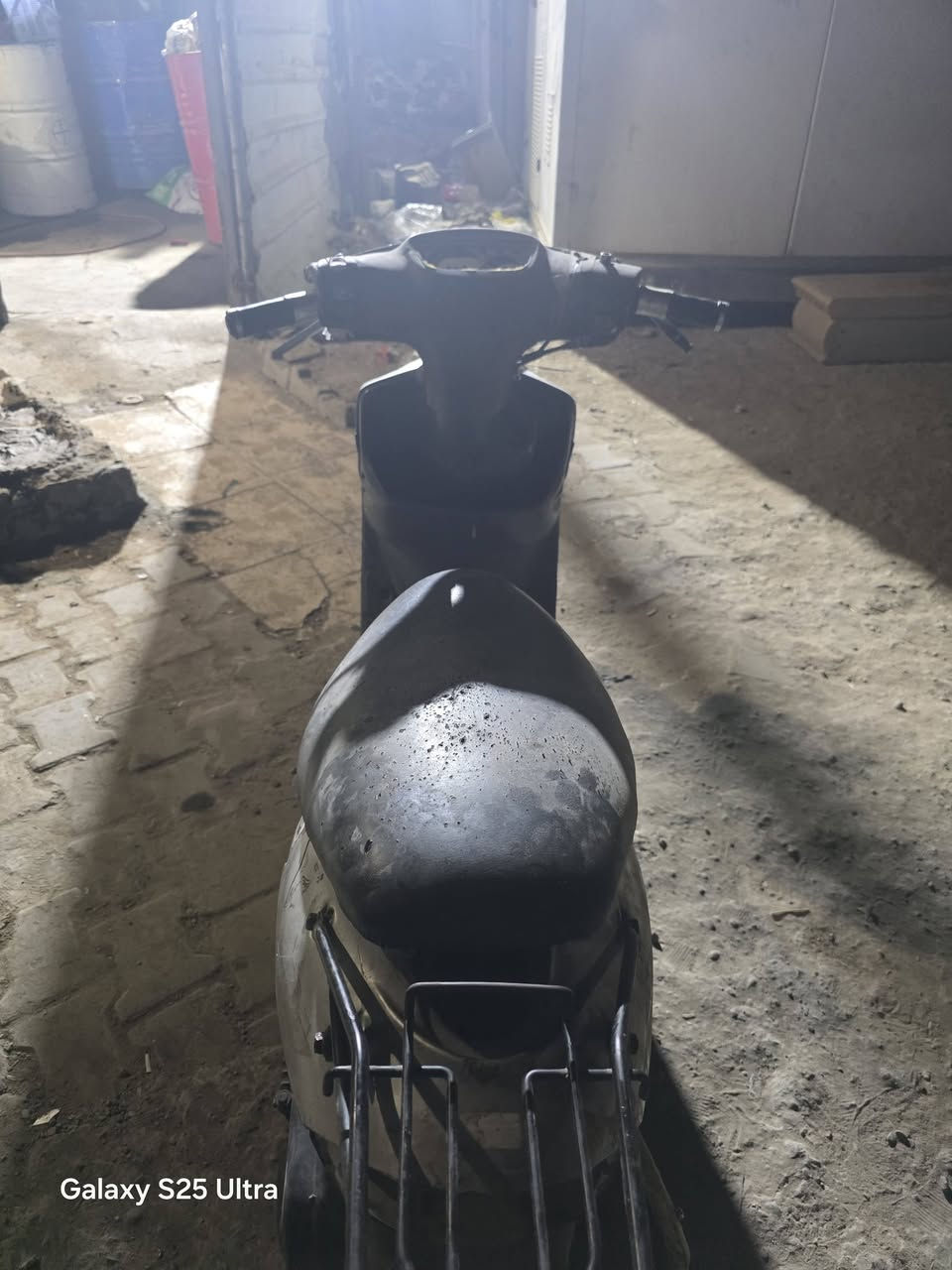 السلام عليكم دراجه بيجي سرعه ٦٠ السعر ١٠٠ قفل 🔐 ب٩٥ مترهم قفل ١٠٠ شغاله ونكره هندر يتاج باتري فقط ناعمه حلوه بيها نقوصات مثل مشوف بصور وشكرا *********** فقط واتساب @
