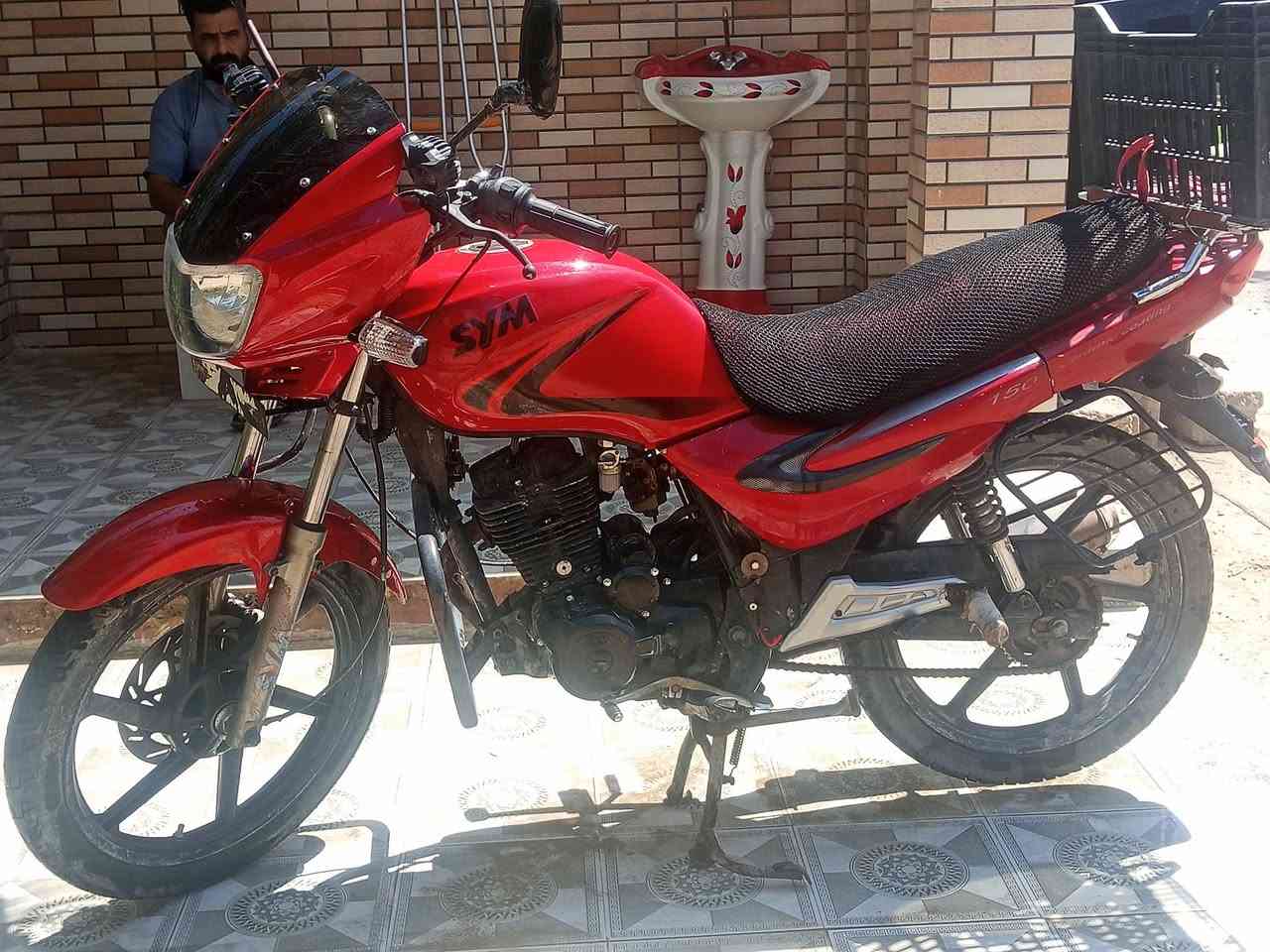 سلام عليكم عندي موطور سايم لبيع اوراق كامله  مكان رمادي صوفيه  رقم هاتف *********** سعر 750وبيه مجال قليل
معاذ الدليمي
