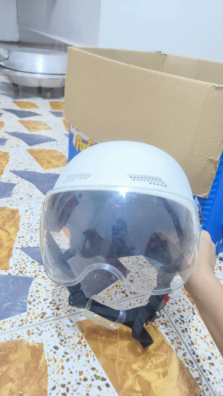 خوذة جديدة • چفوف فرو • سبحاني
