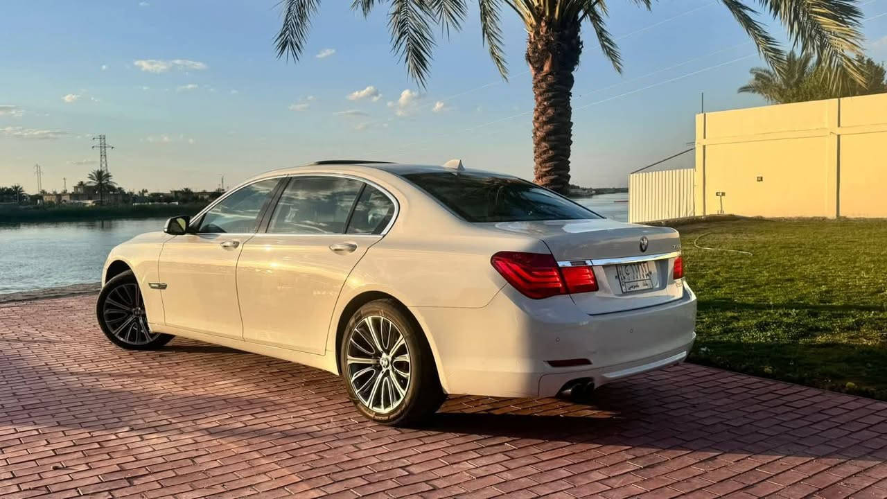 🚘 للبيع BMW 730Li موديل 2012 – F02

🔹 محرك 6 سلندر تنفس طبيعي بدون تيربو
🔹 جير أوتوماتيك
🔹 دفع خلفي
🔹 داخلية جلد فخمة
🔹 مقاعد كهربائية
🔹 ذاكرة للمقاعد
🔹 تحكم كهربائي بالمقود
🔹 تحكم بالمناخ الأمامي والخلفي
🔹 فتحات هواء أمامية ووسطية وجانبية وخلفية
🔹 فتحة سقف
🔹 ستائر كهربائية
🔹 حساسات أمامية وخلفية
🔹 كاميرا خلفية
🔹 تشغيل بصمة
🔹 مثبت سرعة
🔹 تحكم بالمقود
🔹 مرايا كهربائية وقابلة للطي
🔹 إضاءة داخلية
🔹 إنارة زينون
🔹 ضباب
🔹 حساسات مطر وإضاءة
🔹 نظام صوت BMW
🔹 Bluetooth للموبايل
🔹 ربط واتصال بالموبايل
🔹 USB / AUX حسب التجهيز
🔹 شاشة وسطية
🔹 نظام ملاحة حسب التجهيز
🔹 بلوتوث للمكالمات وتشغيل الصوت حسب التجهيز
🔹 تحكم صوتي
🔹 سنتر لوك
🔹 نوافذ كهربائية
🔹 تكييف أوتوماتيك
🔹 جنوط ألمنيوم
🔹 نظام ABS
🔹 نظام مانع انزلاق وثبات إلكتروني
🔹 وسائد هوائية متعددة
🔹 مراقبة ضغط الإطارات
كاميرات360درجه
حساسات اماميه وخلفيه
ابواب شفط مع الجنطه
الدبلات جوبلس
بردات للجام الخلفي
🎨 الحالة: بيها تبديل جاملغ + شوية صبغ.
السياره بيها نقوصات بسيطه وما تكلف
📍 الفلوجة – الأنبار
💰 السعر 200$ وبيها مجال
الرقم ***********
📩 للجادين مراسلة خاص
