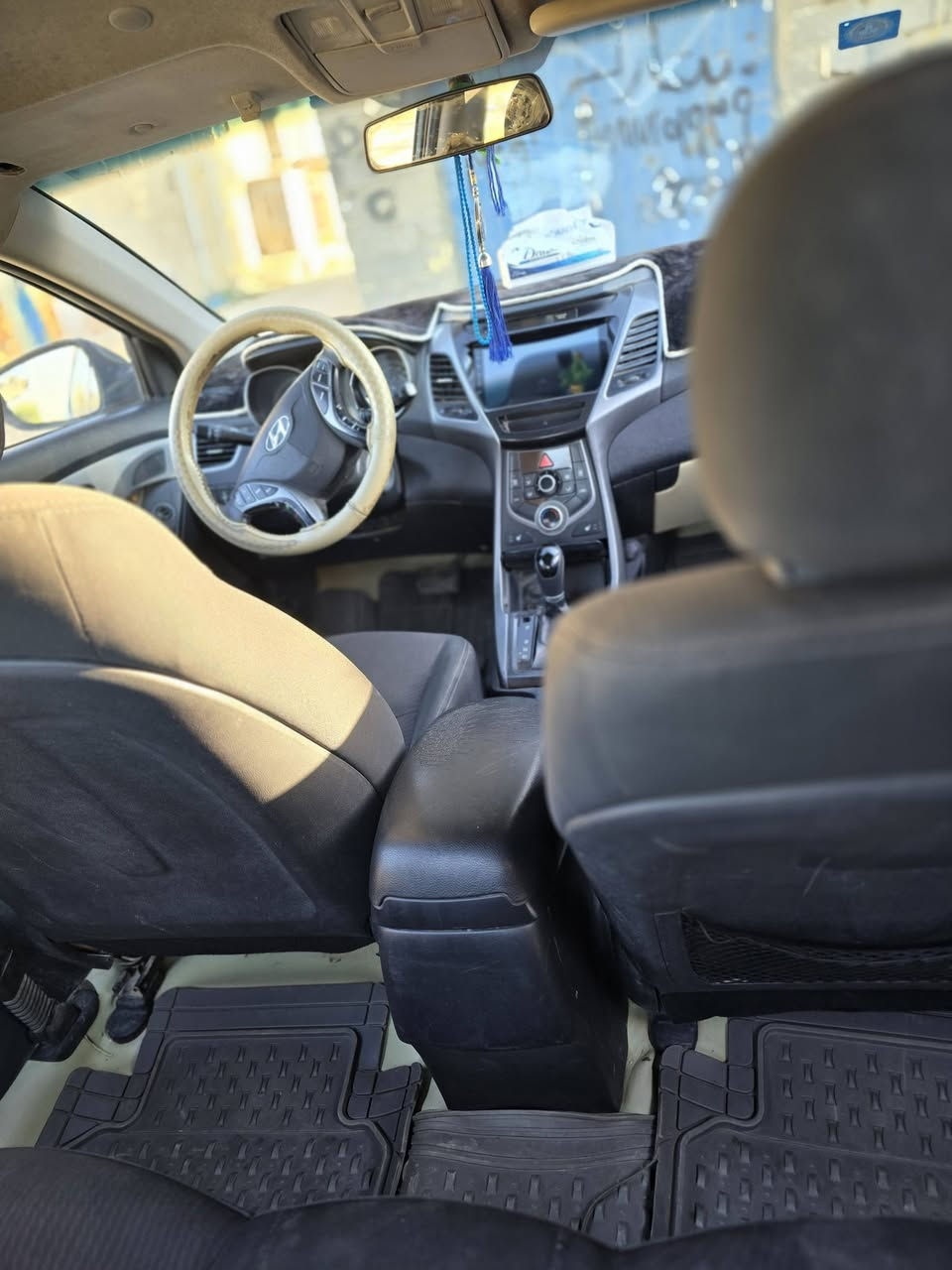 تحية لجميع ..سيارة للبيع..🚘🚘
- سيارة هونداي النترا 2016 لون رصاصي ..رقم ذي قار ..
..سنويه جديده 
..مكينه كصه جديده 1800 قبل أسبوعين شاده 
..تبريد خير من الله منظومه كامله 
.. لايت زنون +دواخل نظيفه 
..كفاله مكينه وكير وعيب شرعي 
-- مصبوغه عام قديم وحادثه ضربه بالبنيد خفيفه مبدل بنيده فقط بيه تصليح قليل موضح بالسونار مالته وماكو شيء مخفي ابد 
..السعر 94 $ مكان السياره الناصرية قضاء النصر 
صاحبه بالمركز شوكت ماتريد نداور 
..رقم الهاتف والواتساب ***********
