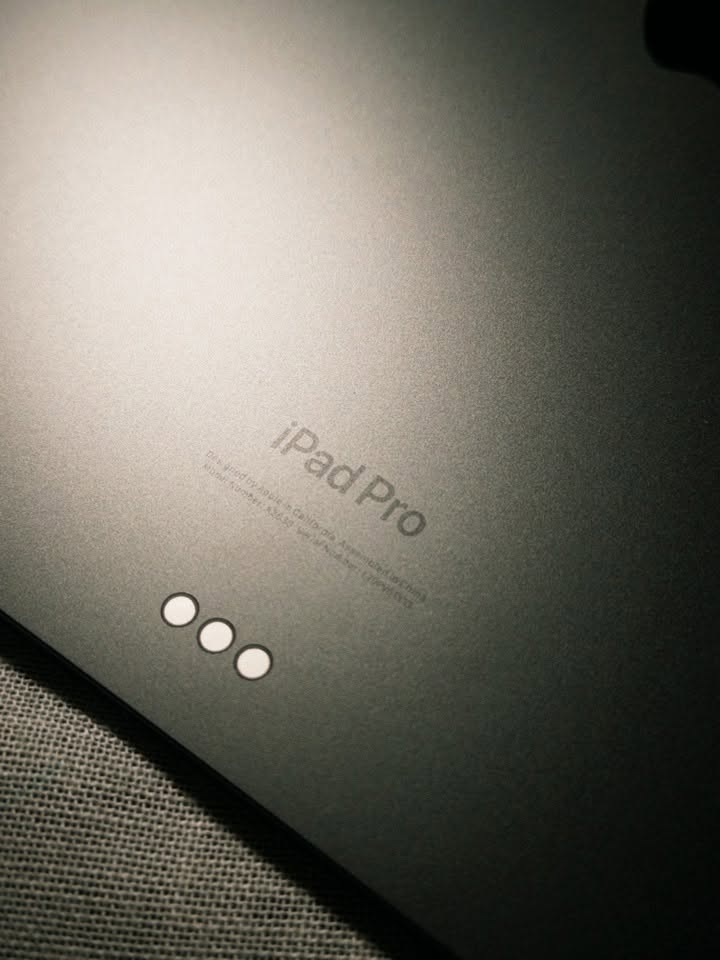 للبيع ❗️ iPad Pro m4 مع قلم ابل الأصلي

حجم الشاشة 11 inch 
قدرة البطارية 89% ✅
ملحقات الجهاز -شاحن ،والكيبل الأصلي جديدة وغير مستخدمة 🆕
الجهاز استخدام شخصي ،للدراسة فقط ،نظافة الجهاز 99% 
📍موقع الجهاز بغداد الكرخ 

السعر مع القلم الاصلي مليون وخمسين الف 
للتواصل :***********
