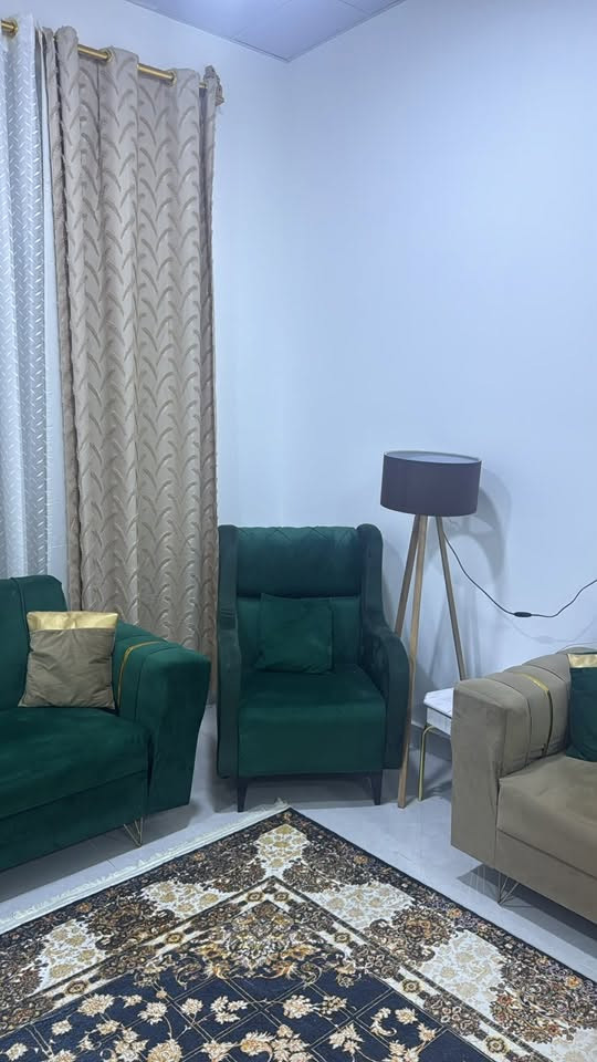 طقم كنبات • ١٠ مقاعد • تالف بوحدة