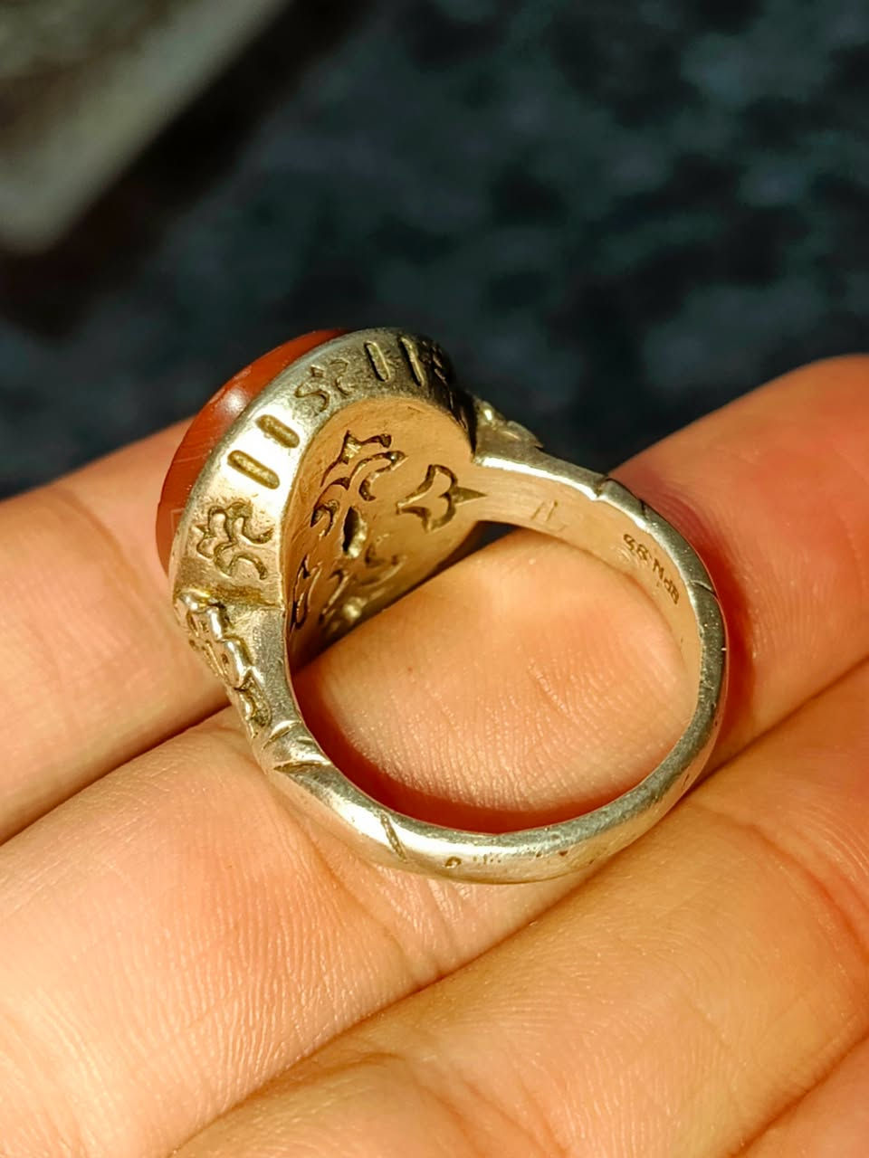 قطعة نوادر💍
خاتم عقيق كبدي خام يماني طبيعي اصلي ذمة قديم ابيع شرك الاصالة والقدم مخطوط خط يدوي احترافي حرز السيد علي القاضي صياغة يدوي ثقيلة فضة ٩٢٥ سعر مناسب ❤
حجز وتفاصيل خاص او واتساب ***********🌹
