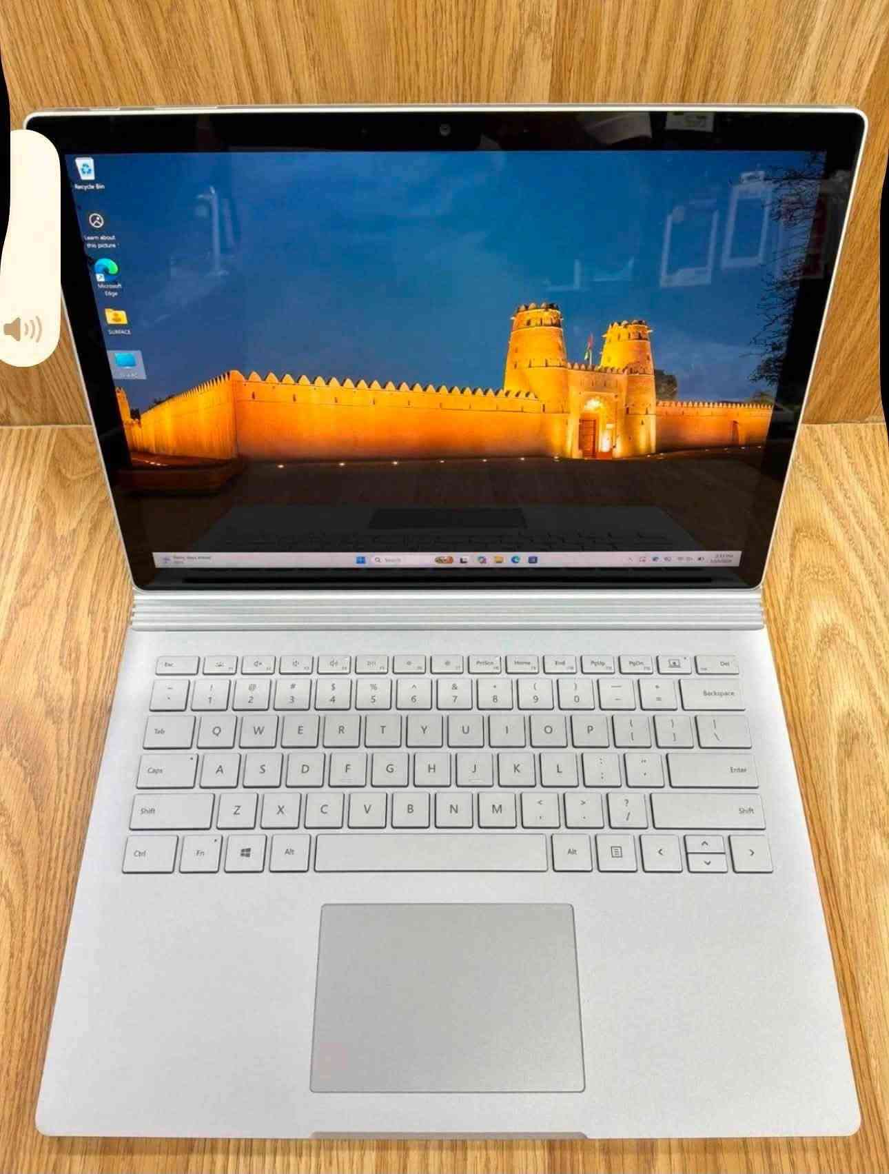 Surface Book 3 • Core i7 الجيل العاشر • رام ١٦ جيجا