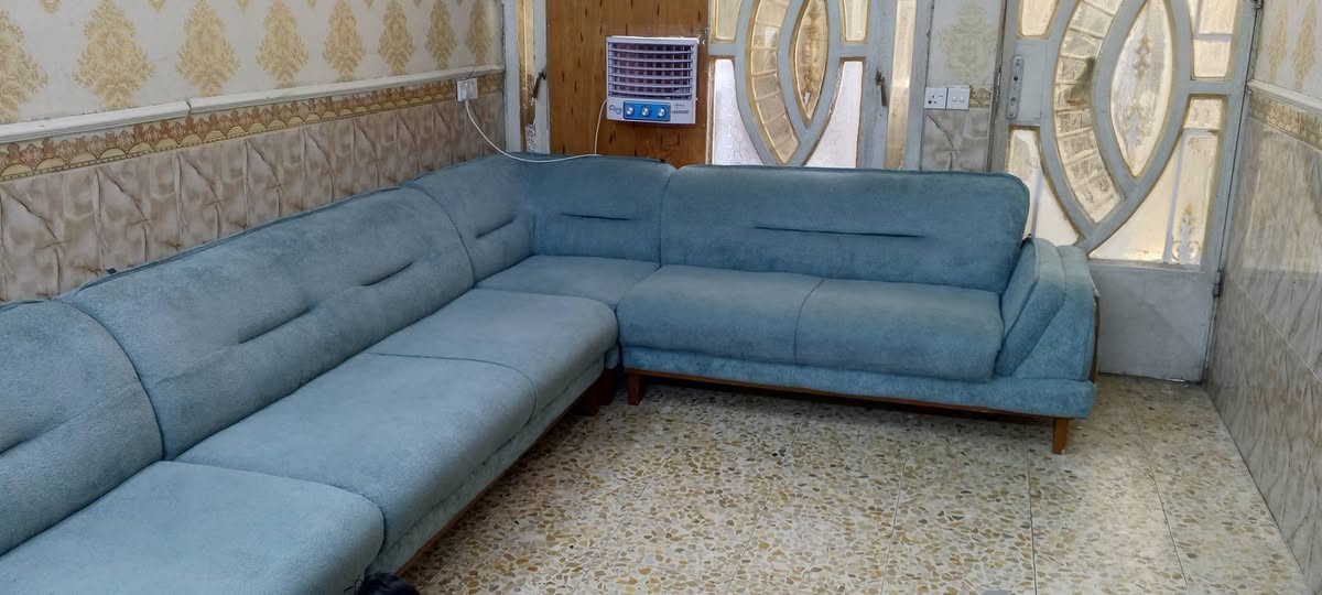 غراض للبيع كلمن وسعرها الاستفسار ***********

