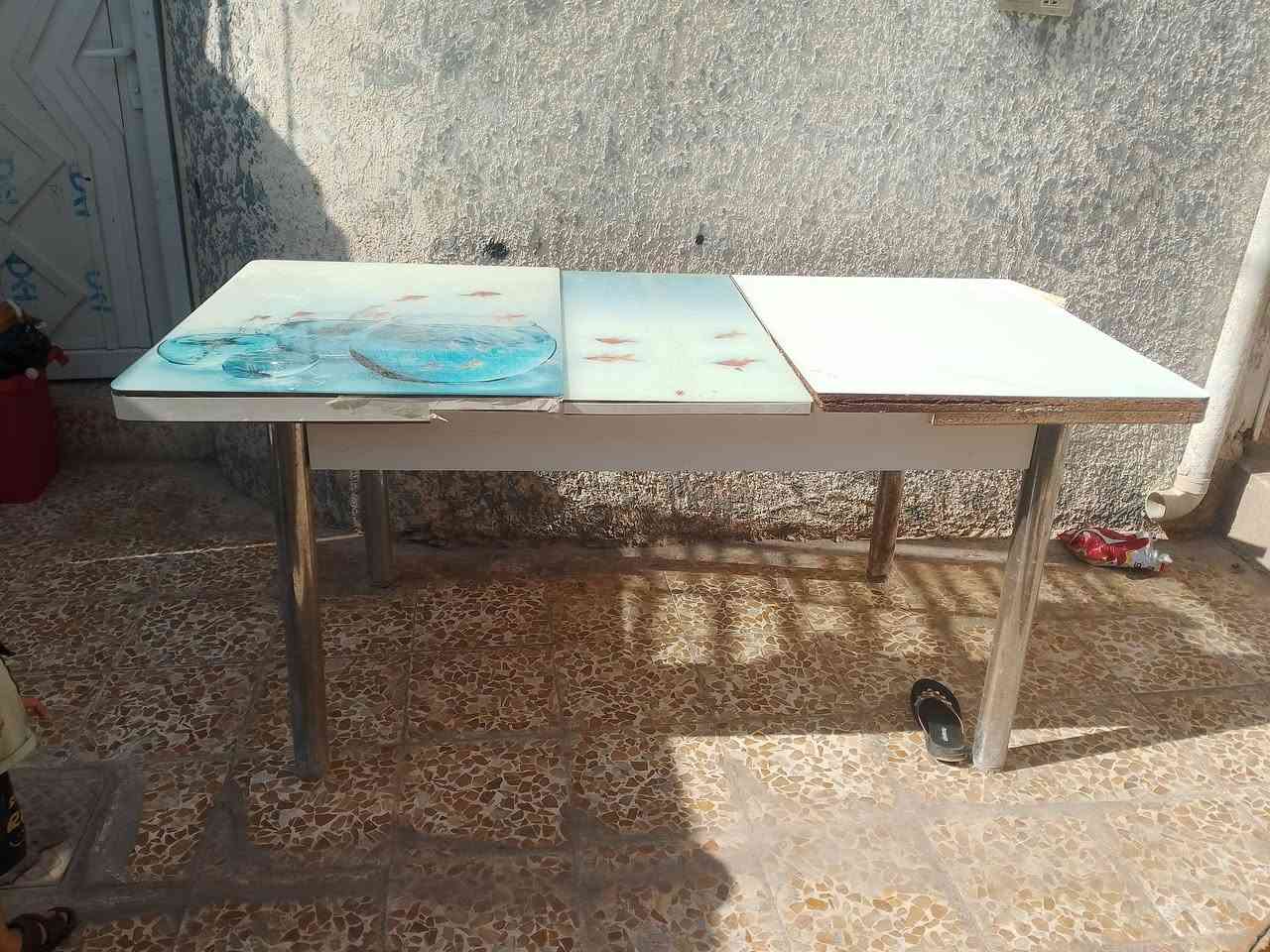 ميز للبيع مواصفات فول كدام العين السعر30وبي مجال الشراي***********
