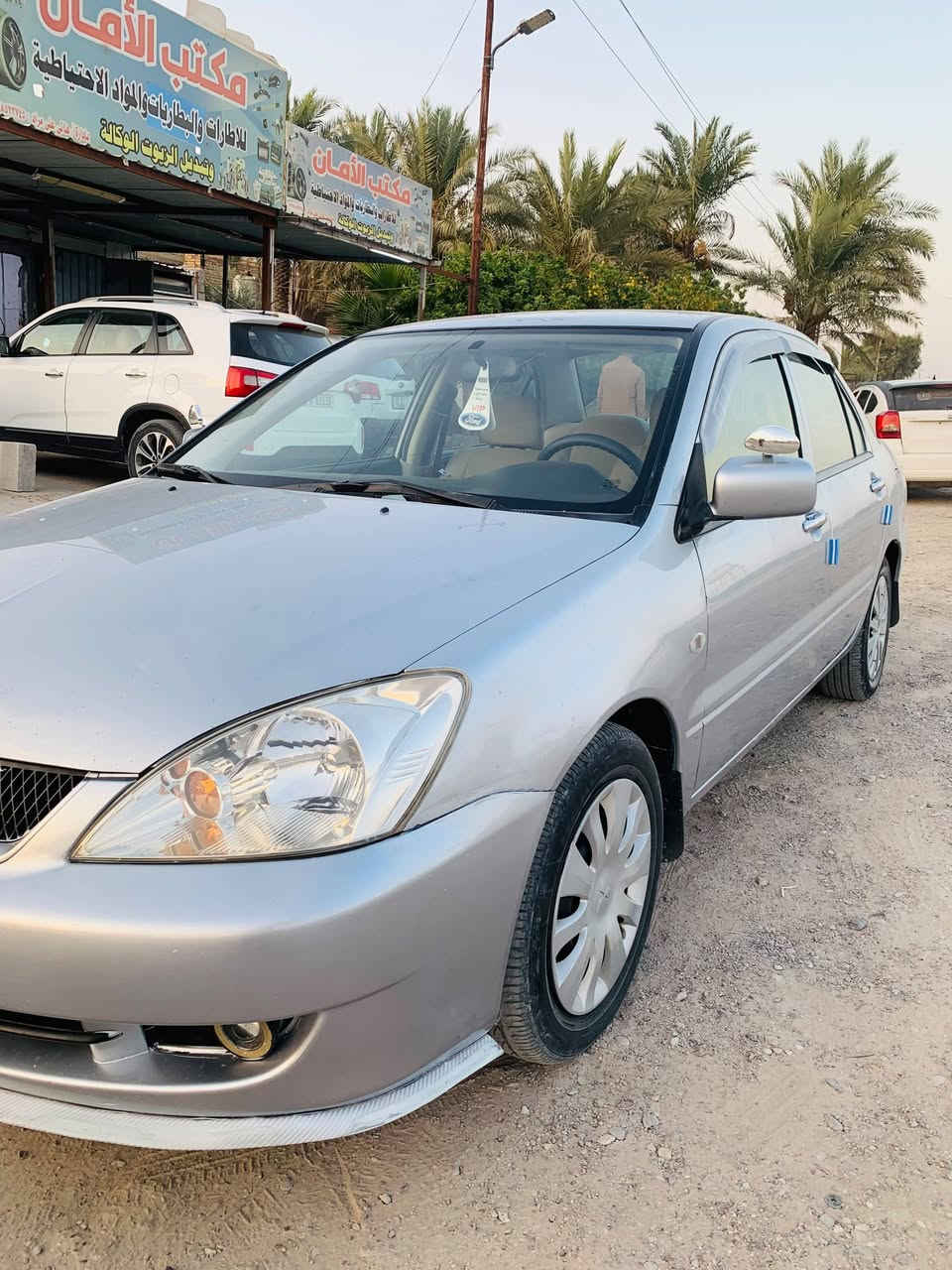 السلام عليكم ورحمه الله وبركاته
لانسر موديل 10وارد خليجي محسن 
مكينة كير مكفولات 
تدفىة تبريد كلشي شغال على وضع الشركة 
بدون حادث السيارة بيه فقط هلالات خلفية 
السيارة مال جناي وما بيه نقص جديده 
السعر / 78 وبيه مجال بسيط 
مكاني/ ديالى
تلفون / ***********
