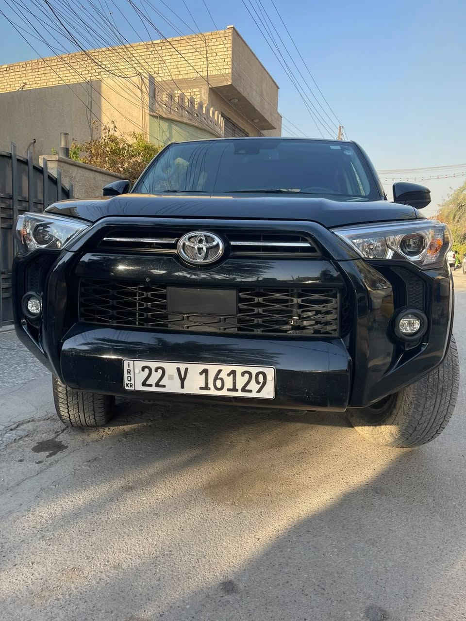 السلام عليكم 
تيوتا 4 رنر موديل 2023  Sr5 
ماشية 32،626 ميل
وارد امريكي ضربتهة خفيفه كلش الباب لخلف السايق ومصلح بدون ايرباك كما موضح بصور 
ايرباك سليم 
محرك 4000 
6 سلندر 
5 راكب 
دفع رباعي 4 ويل 
رادار امامي خلفي 
نقطة عمياء 
كامرة 
كشن السائق كهرباء 
رقم اربيل  تحويل ثاني يوم 

السعر المطلوب،28500$

العنوان : بغداد - الدورة 

رقم الهاتف : 
زين: *********** اتصال + واتساب 
اسيا : *********** فقط واتساب بغداد, العراق

نص مكتوب في الصور:
- BIDCARS