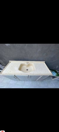 سنك مرمر • نظيف • قابل تفاوض