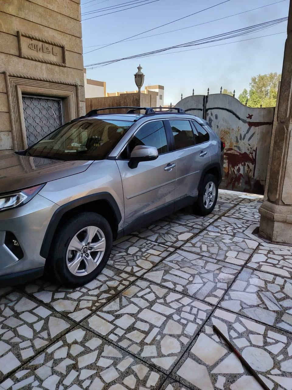 متاح او مراوس راف 4 xle موديل فول مواصفات 2020ماشي 47 km حادث جاملغ خلفي جاملغ ايمن بدون دواخل رقم اربيل مكاني بغداد الغزالية السيارة بسمي تحويل مباشر  السعر 210بيهة مجال

***********
