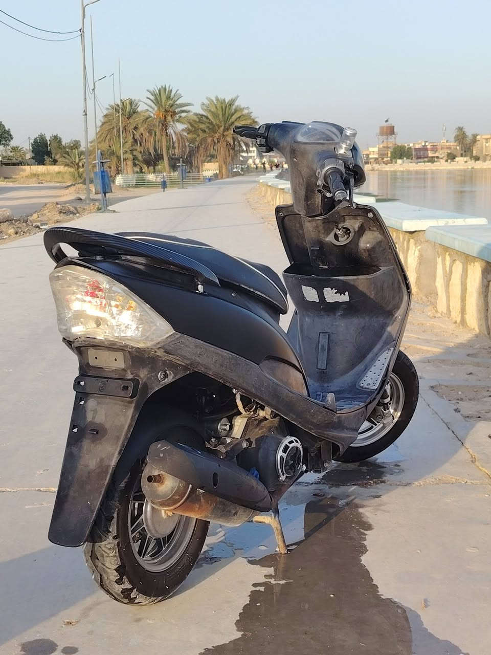 سلام عليكم
ماكس عدله للبيع نقص سلف وعداد باقي التفاصيل خاص
مكاني حي العسكري 
***********

