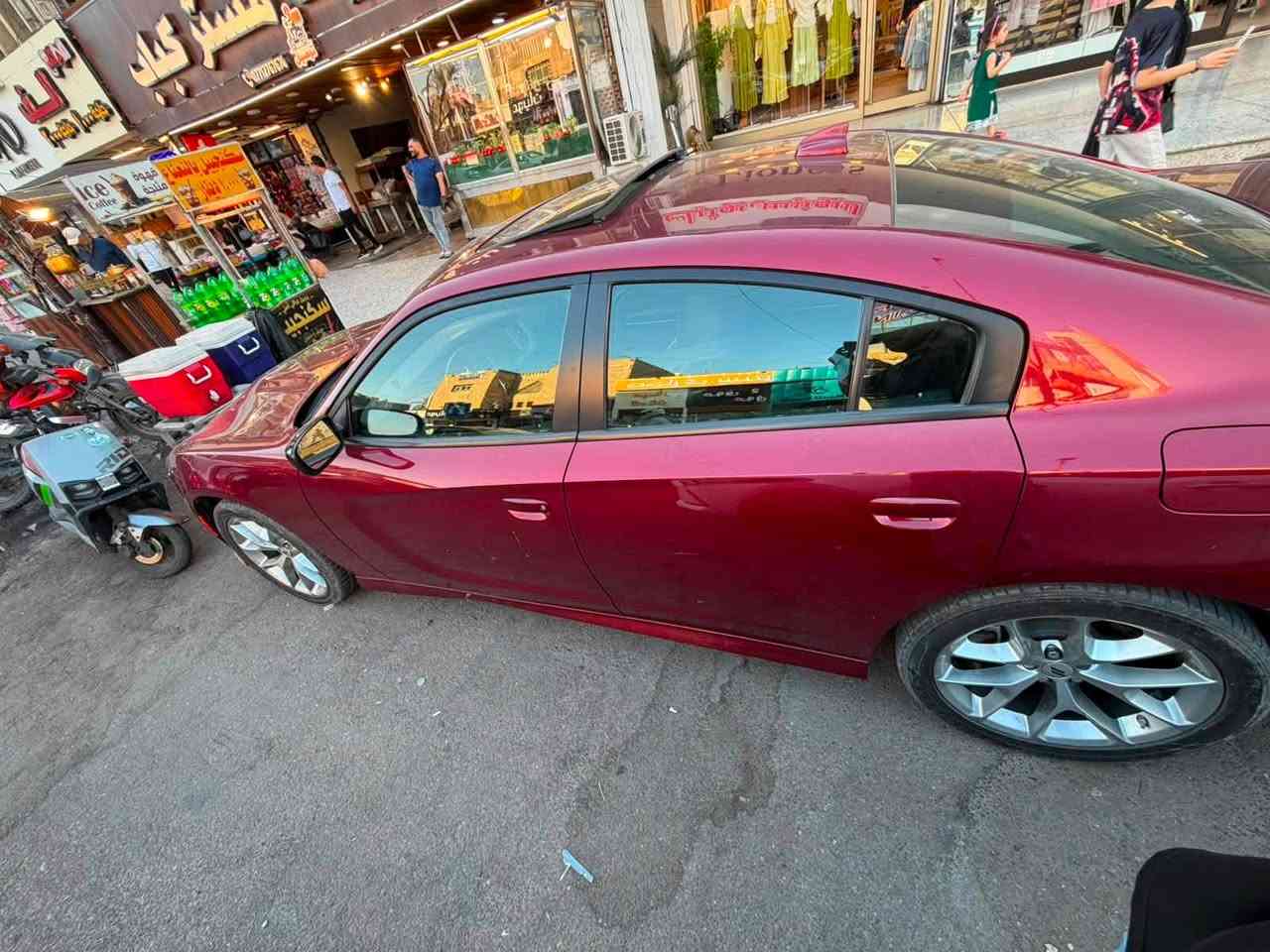 السلام عليكم
للبيع دوج جارجر 2023 GT PLUS 
رقم بغداد باسمي 
حادثه بنيد فقط  حتى دعاميه نفسها البلادي بدون صبغ فقط بنيد بدون دواخل بشرط
فول مواصفات 1/1
رادار امامي 
كلاصات حار بارد 
كشنات حضن وجلد 
ويل 20 لايت 
زينون بلادي 
سستم صوت الباين 
فتحت سقف سلايت رووف
شفتات ستيرن 
شاشة حجم كبير 
ماشيه 16 ميل 
السعر 30الف وبيها مجال 
للاستفسار 
***********
