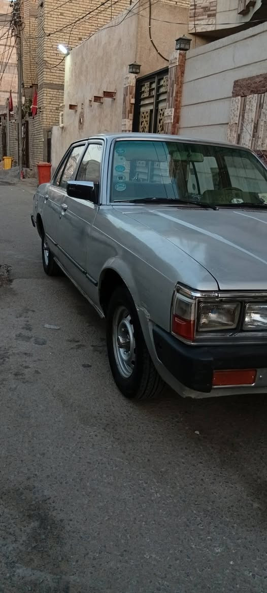 كرونا مديل ٨١  لون رصاصي محرك ١٨٠٠ والكير مكفولات نضيفه وجاهزة سعر ٣٥ وبيه مجال لطيبين المكان كربلاء ***********
