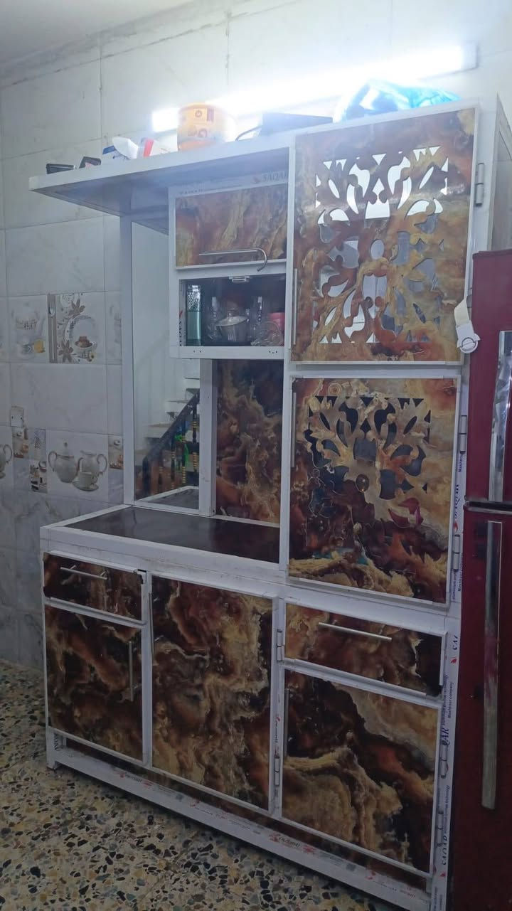غراض للبيع 
السلام عليكم ورحمه الله وبركاته عدكم 
غراض للبيع 
مستعجل ع بيعتهن 
قيم بلي يرضي الله وتعال شيل 
مكاني بغداد حي الجهاد 
***********
