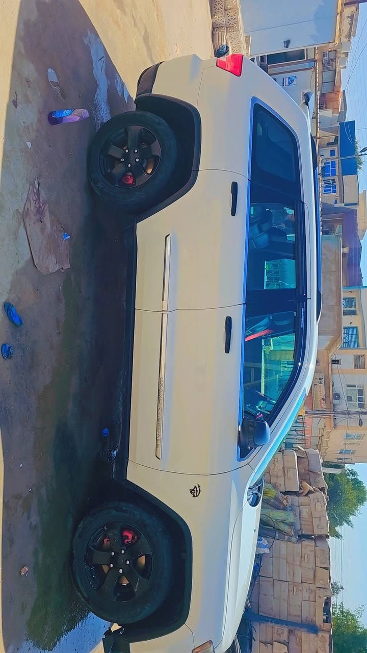 سلام عليكم جيب شيروكي ١٣وارد امريكي تلث قطع صبخ بنيد وجامرلغين رقم بابل مشروع وطني بسمي كير ومحرك وظفيره وتبريد جدد عله ايدي اني شديتهن حاويه محرك ٣٦٠٠ توويل السعر ١٢٠ وبي مجال حك الجيه مكان السياره ديالى ***********
