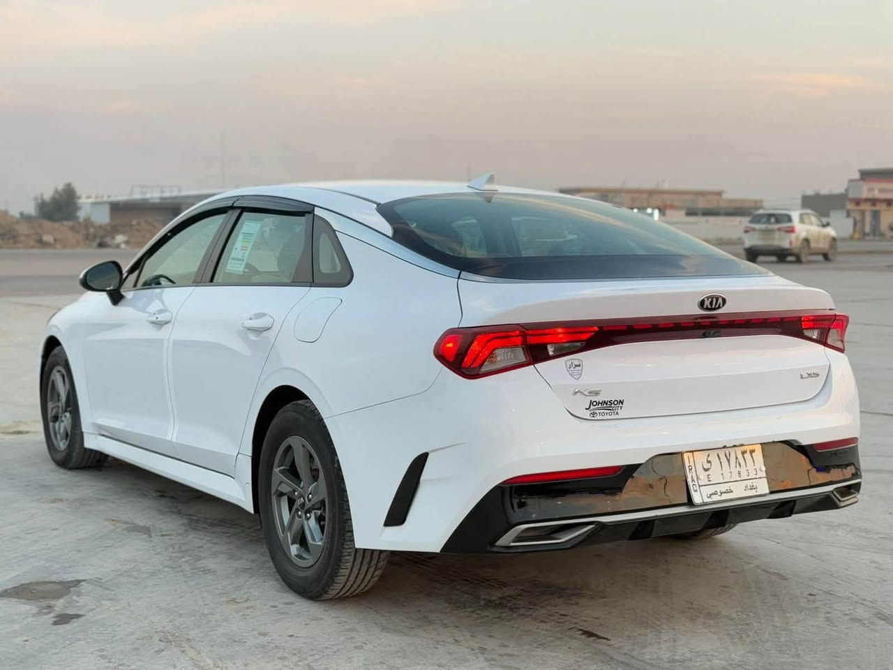 كيا كي فايف 2021
KIA K5 2021 
وارد امريكي 
صبغ قطعتين
-شاشة كبيرة
-كاميرا بلادية 
-تحكمات ستيرن 
-انظمة قيادة
-اوتو هولد
-بصمة تشغيل وأبواب
-مكينة 1.6T ( تيربو ) 
السيارة جديدة جداً 
العنوان / واسط - الصويرة 📍
هاتف /***********
