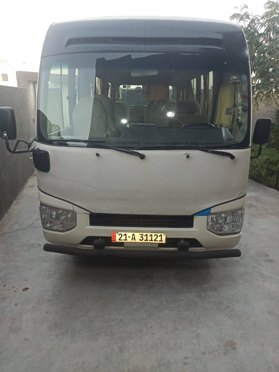 تفاصيل على تصال ***********بيها صبغ نص البجم مبيها دواخل والباقي مكفول سياره فقط خط جامعه ابد مطابه مراج 
سعر 4شدات ونص
