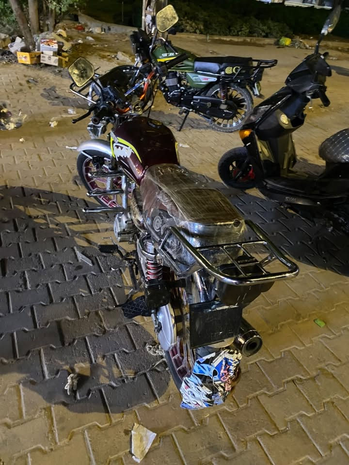 سلام عليكم
دراجه سونك موديل ٢٠٢٤. 
دراجه نضيفه كلش 
١-صالنصه رياضيه 
٢- عقل رياضي 
٣-ستيرن رياضي 
كلشي ما ناقصها الدراجه 
بس دسك للبريك الأمامي 
سعرها ٨٠٠ وبيها مجال حك الجيه مجال بسيط 
رقم التوصل : ***********
