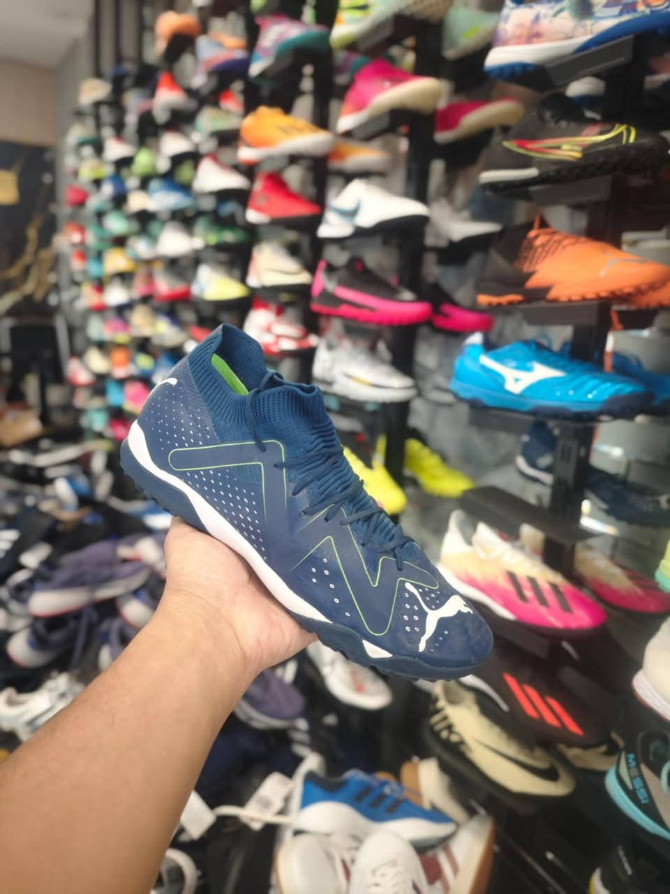 🔥🔥 وصل الجديد إلى بيج السيد 🔥🔥

👟 أحذية محبّة بالة أمريكي 🇺🇸
✨ أحدث الإصدارات والموديلات
💯 أوريجنال أصلي
📏 القياس: 43

موديل شبابي مرتب 🔥
خامة حلوة، ستايل مميز، واللي يعرف الأصلي يعرفه 😎👌

📍 العنوان: بغداد – الحرية الأولى – باتة – محل الجوكر
📲 واتساب: ***********

🔥 لا تفوّت الموديل… الكمية محدودة!
بيج السيد — الأصلي عنواننا 👑 #عنواننا
