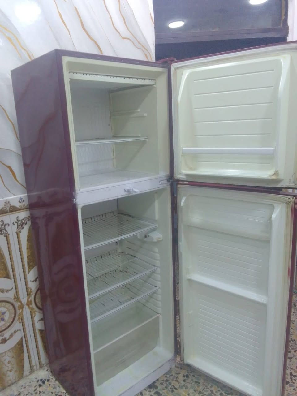 مجمده وثلاجه البيع على شغل وتبريد وتجميد مكاني بغداد الجديده مجمده 125 الف ثلاجه 165 رقمي ***********
