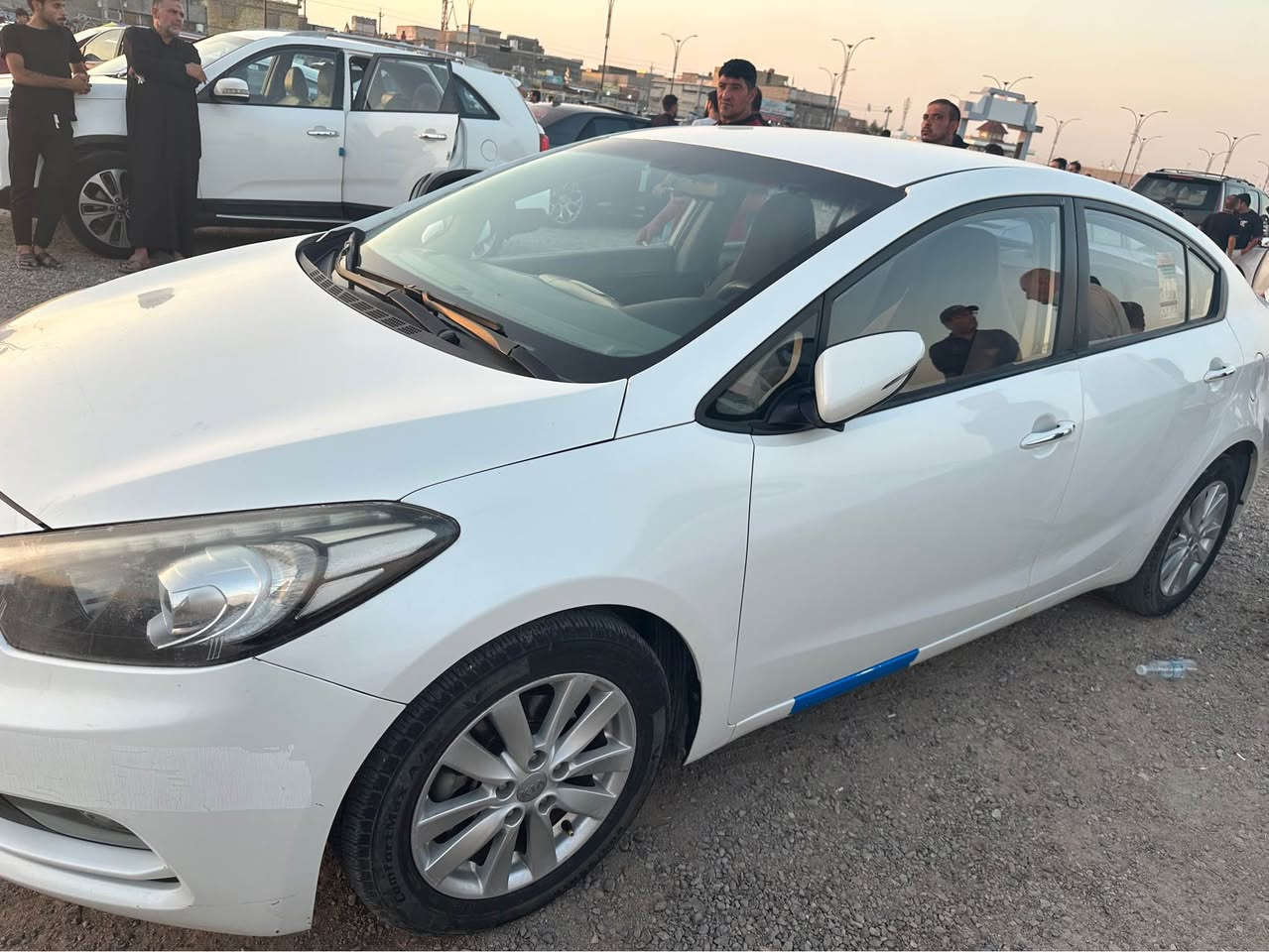 سيراتو موديل16خليجي فول عده البصمه والفتحه بيه جاملغ مبدل اصلي والبنيد نص صبغ السعر118وبيه مجال قليل
*********** البصرة, العراق
