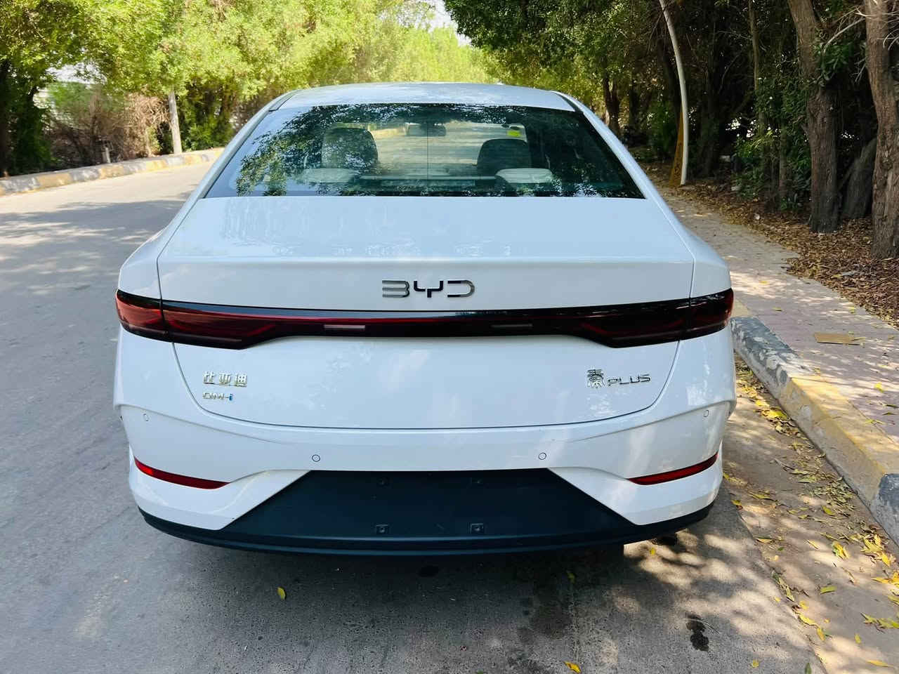 سلام عليكم عندي BYD كن بلاص 2025 . بدون لوحات تسجيل مباشر . ماشيه الكلي 26 الف . داخل ابيض المرغوب . مكفوله كفاله عدى رصعتين فقط . السياره جاهزه من كلشي وعلى وضع الشركة بعدها . مكان السيارة النجف الاشرف . سعرها 20 مليون وبيها مجال بسيط جدا للاستفسار ***********
