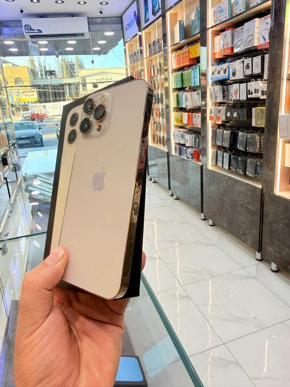 ايفون 13 برو ماكس • ٢٦٥ • بطارية ٩٠٪