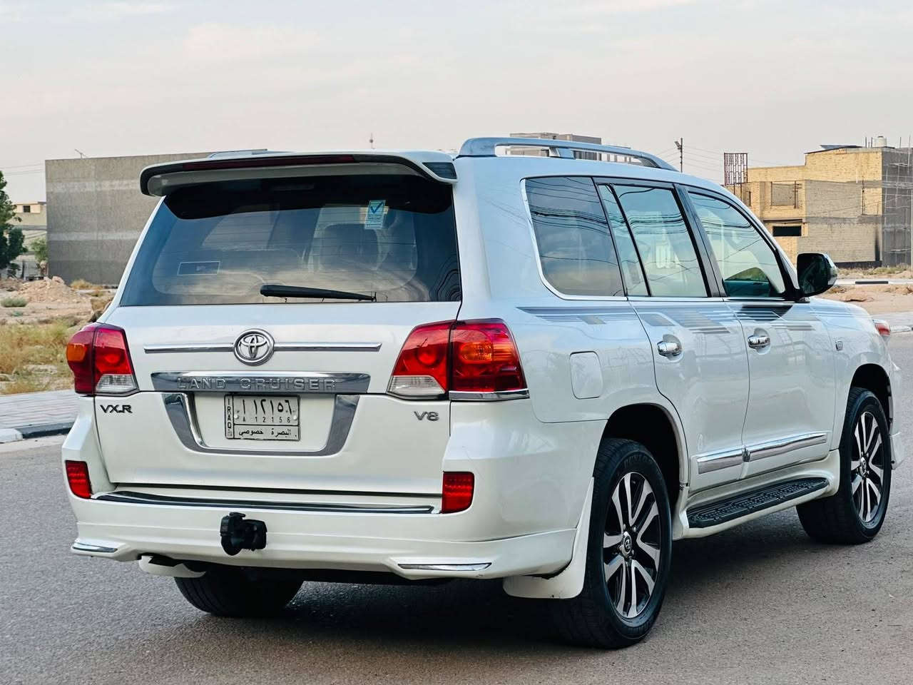 لاند كروز • ٢٠١١ • V8