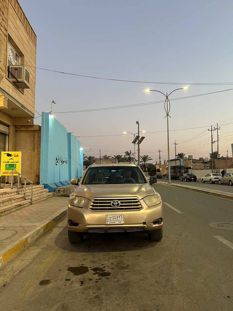 السلام عليكم هايلاندر ٢٠٠٨  رقم بغداد تحويل مباشر . مصبوغه حزام للجماليه  السعر 115.  صلاح الدين الضلوعيه هاتف ***********
