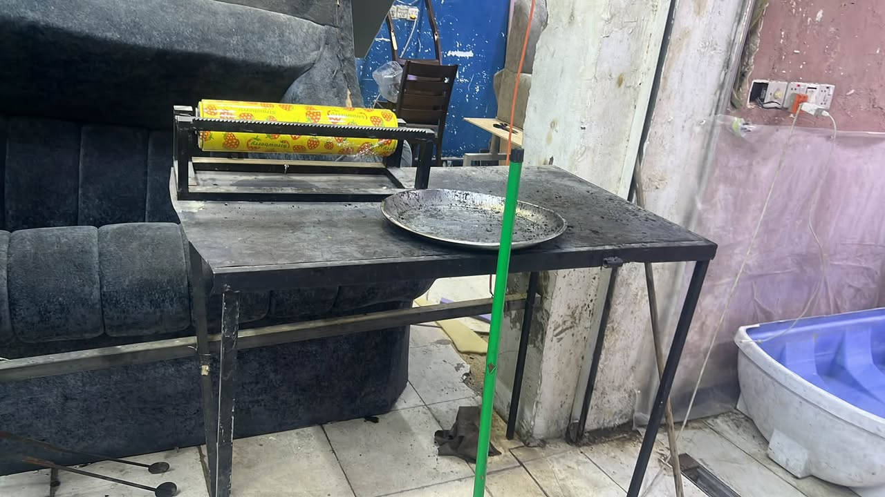سماطة ٢٥٠ مذبح مال دجاج ابو ٤ كبابيس ٢٥الف مجمدة عارضة حجم كبير ب٣٥٠ الف مسكافات مال سمج عدد ١٥ وحدة كلش مظيفات الوحدة على ٤٥٠٠
قنينة غاز متروسة ٦٥ الف عراقية ومضمونة 
بكرة مال سلفون وقاعدة مال سلفون ٣٠ الف 
طوارة مال مي عدد ٢ واحد عشرة لتر والثاني ١٥ لتر ثنينهن ١٥ الف بنكة جدارية حجم وسط ١٥ الف ميوزة ثنين مرتبات ٣٥الف غطاس سمك الاصلي حجم كبير انجيكو سعرة ٨٠ الف 
التواصل على الرقم ***********
العنوان الدورة شارع الكفائات مقابل روضة الطيبات
