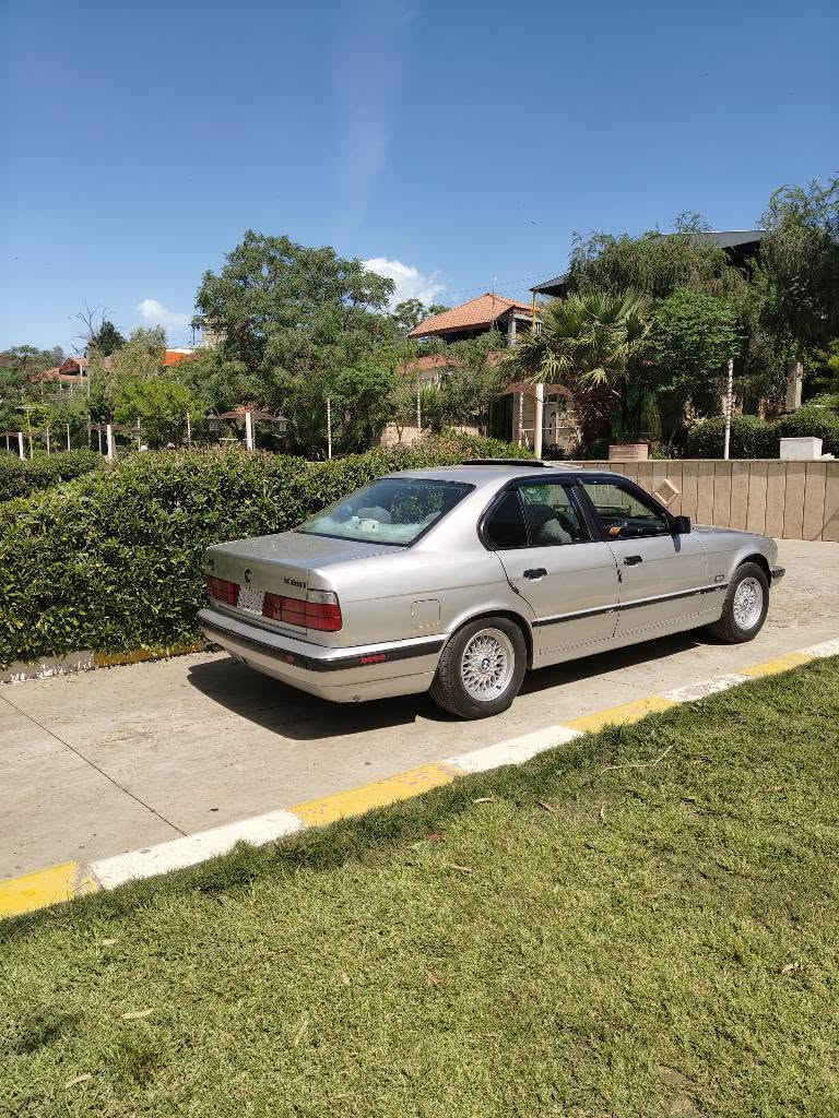 سلام عليكم bmw مديل 1994 سلفر مشروع وطني بطاقة بنزين فول بس گير عادي محرك 525 بلاد محرك 25 شرط  گير شرط تخم تاير جديد حدادية امامي خلفي جديد سيارة مال بيت بطارية جديد تحويل ثاني يوم 2028 ينتهي صلاحية برداد بواب ممشدود صفر جام كهربائي ضربة طرف سايق بس تكمة سعر 43 
رقم ***********
*********** الحويقة, كركوك
