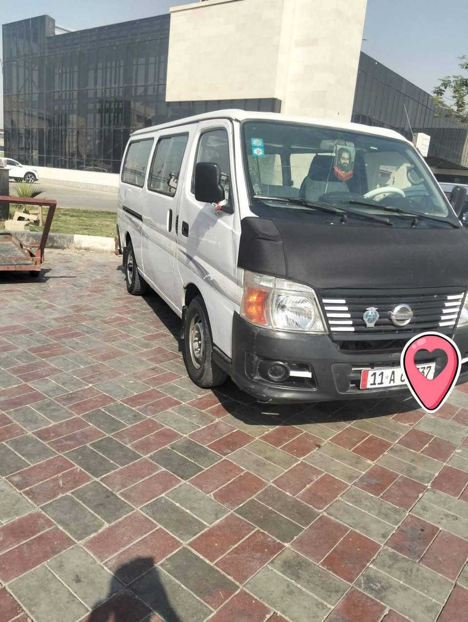 سلام عليكم نيسان يرفوان للبيع سياره جاهزة مكينه بلاديه خير من الله كير اكسن كفالة حداديه جديده دسكات بنزات دبلات كله جديد دوشمه عام جديده مازدات جدد بك لايت منضومه زنون سياره جاهزة مال جناي كبل لشارع + مصفر هية غرمات سنويه لل 31 بسمي مداور ثاني يوم مكاني نجف ما متواجد على فيس ***********
