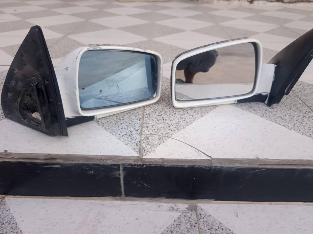 مري سبورتج اصليات للبيع العنوان كربلاء السعر ٥٠ وبيهن مجال اتصال ***********
