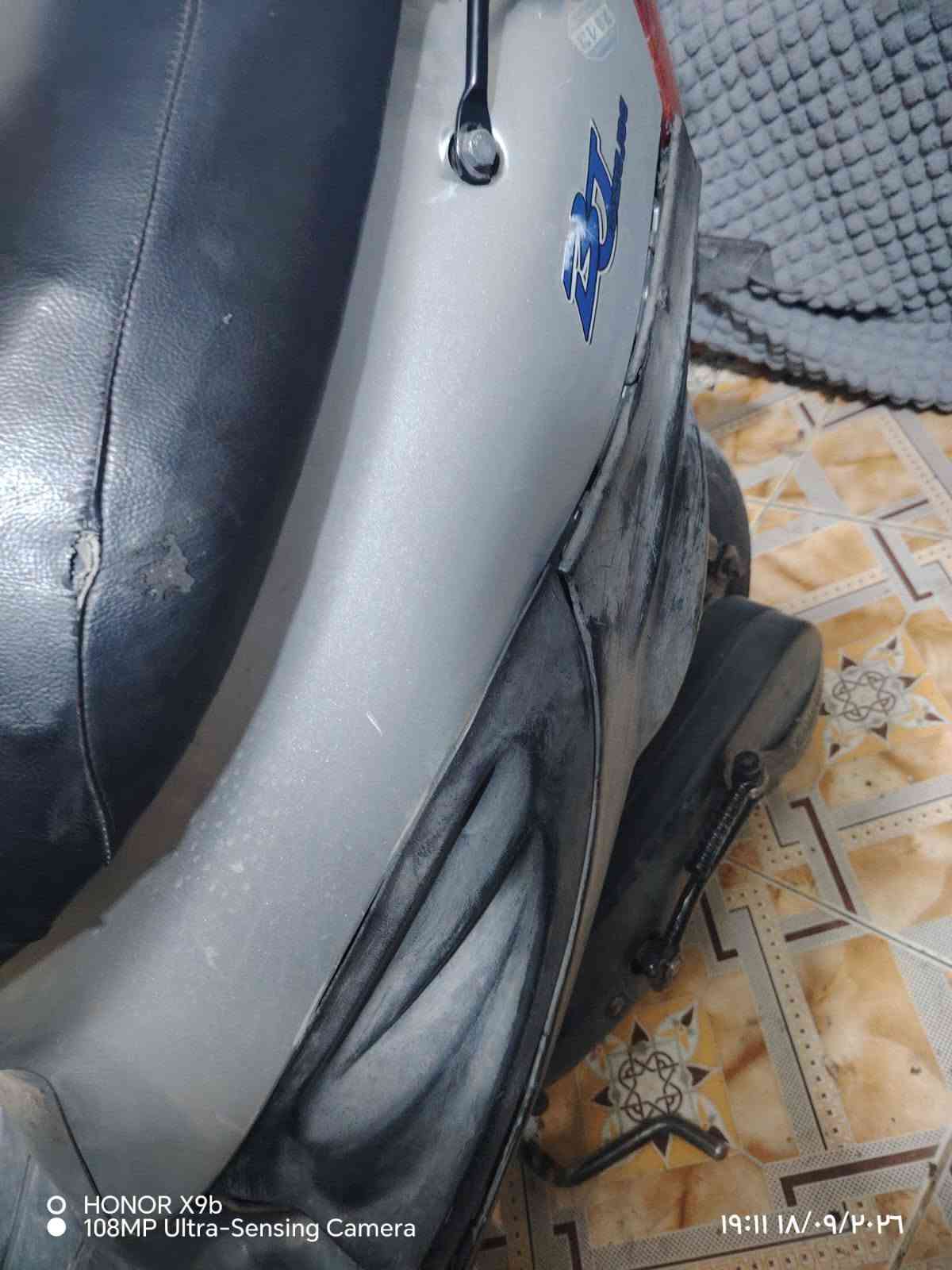 دراجه بيجي سلف هندر لايت اشاير هورن عداد سرعه بانزين كله شغاله مانقصه اي شي مكينه تخبل شلعه ومشي وناعمه كهربائيه وكفرات وغراضه كله اصلي مكاني ناصريه مركز شرقيه 

سعره 325
بيه مجال 

***********رقمي

نص مكتوب في الصور:
- HONOR X9b
- 108MP Ultra-Sensing Camera
- ۱۹:۱۲ ۱۸/۰۹/۲۰۲۶
- O HONOR X9b 108MP Ultra-Sensing Camera 19:11 18/09/2026
- 19:11 18/09/2026
- O HONOR X9b 108MP Ultra-Sensing Camera 19:11 18/09/2024
- O HONOR X9b
- HONOR X9b 108MP Ultra-Sensing Camera 19:11 18/09/2026