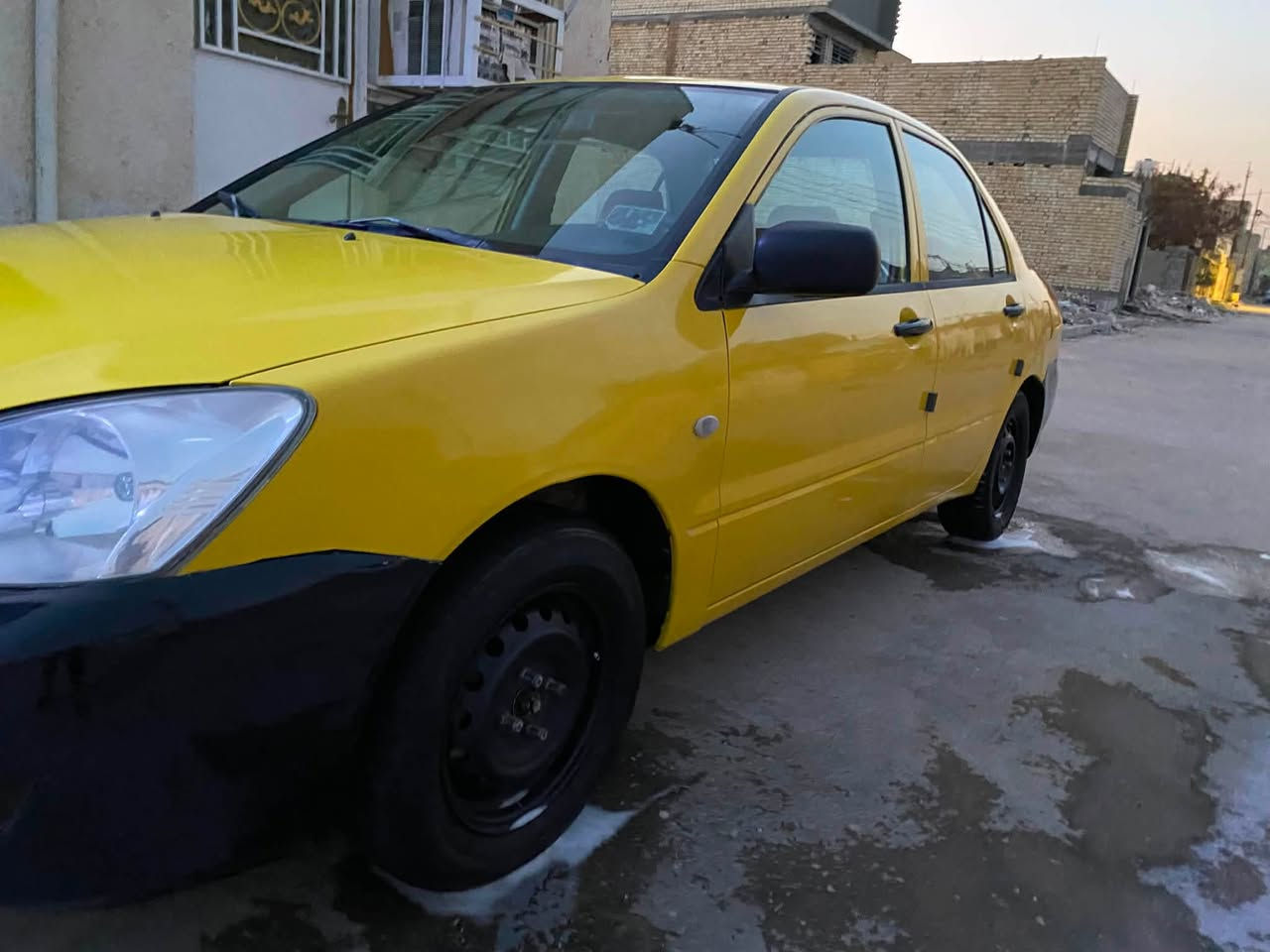سلام عليكم لانسر موديل 2010مال مصرف بدون تحويل وماندل صاحبه ابيع واقع حال اتهد سرقه وعشاير سياره نضيفه كل جاهز عده تبريد بيه مكانت صبغ رقم الماني سنويه عضم مكان سياره بغداد اقره منشور وخابر وني خادم سعره ٣٨🙏***********
