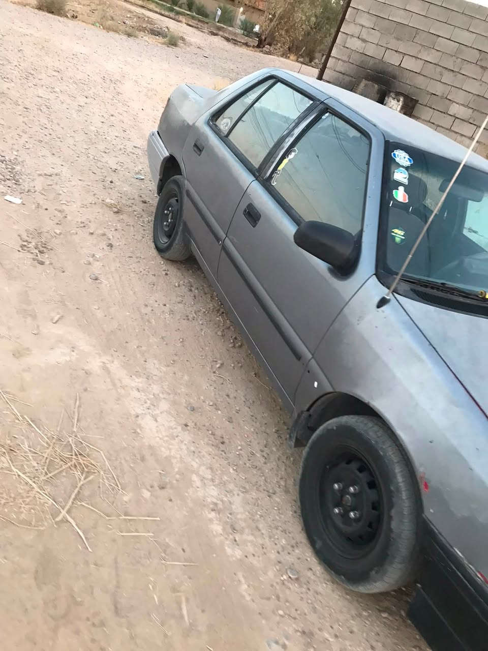 سلام عليكم سياره اكسنت موديل ٩٣ للبيع رقم صلاح الدين شرط التحويل بيها رونات بانزين والحماوه مايشتغلن باقيات شغلات سياره كاعده نضيفه كير شرط محرك بي بدايه خيط تبريد شغال ماسحات الكلبسه مالتهن طاكه دبل اشاير لايتات سكناات عالي ناصي كله شغال صدرها نضيف كشرها حلو بس شوف العين يبري الذمة شاشه سمعات رابطين وحده فقط وموجود ٤ بيها سياره رزنه سعرها  ١٩ بيها مجال 
رقمي ***********
