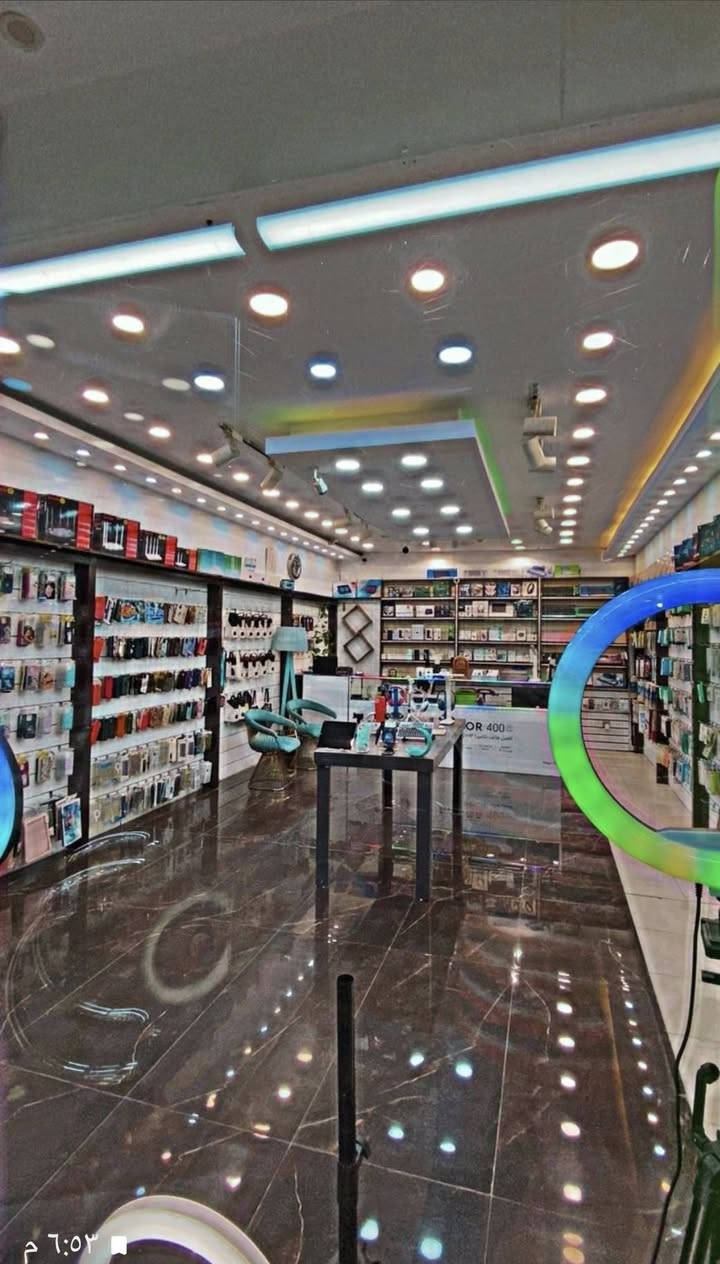 للبيع محل صيانه واجهزه موبايل مستلزمات موبايل 
عنوان.. عين كاوا .. شارع المنتزه 
رقم الموبايل.***********

نص مكتوب في الصور:
- ٦:٥٣ م
- ٦:٥٤ م
- حمودی
- ٥ صور • ١ سبتمبر ٢٠٢٦
- حمودي
- حمودي ٥ صور • ١ سبتمبر ٢٠٢٦ ٦:٥٣ م