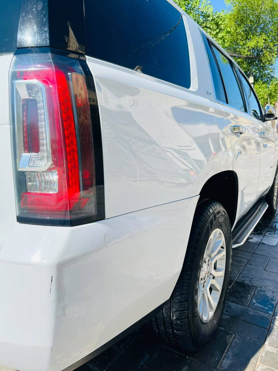 🧿 slt GMC 🧿                                   (امريكي)
💥فول مواصفات محرك 5.300  ✅
💥للبيع او مراوس حسب القناعة سونار من ضمن منشور        
💥السيارة وارد امريكي 🇺🇸
💥موديل 2018حادثها جاملغ فقط الدعامية الأمامية✅ 💥مصبوغة )
💥السيارة ادامة كامله ✅
💥ماشية 175الف قابل للزياده🛣
💥رقم بغداد انكليزي ومكانها كربلاء بأسمي ✅
💥المواصفات /⚡
💥كامره حساسات امامي خلفي ✅
💥بصمة / اشغيل عن بعد 👍
💥كشن رجاج 💢
💥داتا شو ✅
💥سلايد روف🌌
💥لايت زنون بلادي➿
💥تحكم بريك✅
💥جنطه ذكيه جلاق⚡
💥رادار تحديد مسار🚙
💥رادار امامي 🛤
💥نقطه عمياء ❄
💥كشن تدفئة وتبريد سايق وراكب👥
💥كشن خلفي منفصل وكهرباء ✅
💥مري شفط ✅
💥اشارة بداخل المراية✅
💥كشنات جلد ✅
💥كشنات خلفية منفصل ✅
💥ذاكرة ميموري ستيرن وكشنات✅
💥وبعد مواصفات هوايا اعتقد الكل يعرفها ،✅
💥بيع او مراوس حسب القناعه✅
💥مكاني كربلاء المقددسه 👍  ستفسار ***********
               #السعر_320_بيها_مجال 🤏
