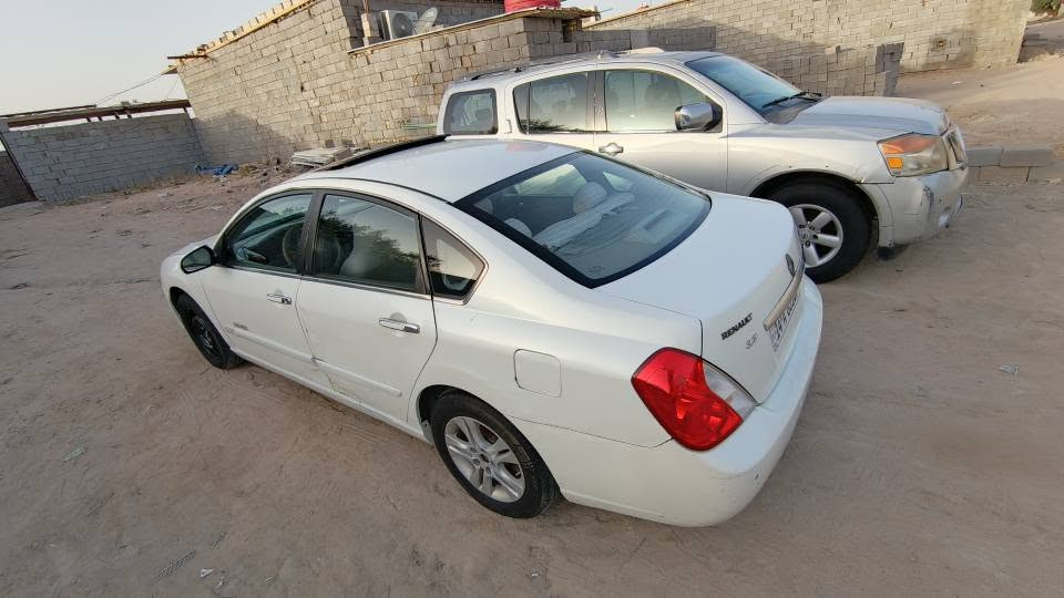 سلام عليكم للبيع او مراس رقم الجديد وبسمي.  رينو سفران مكينه 6سلندر مديل2009 فول مواصفات فتحه كشنات جلد مري شفط بصمات ابواب 
تدفئه بل كشنات تبيريد مكينه كير خير من الله السعر85 وبيهة مجال. عنواني بصره ام قصر ما متواجد عل فيس فقط واتساب *********** الزبير, البصرة

