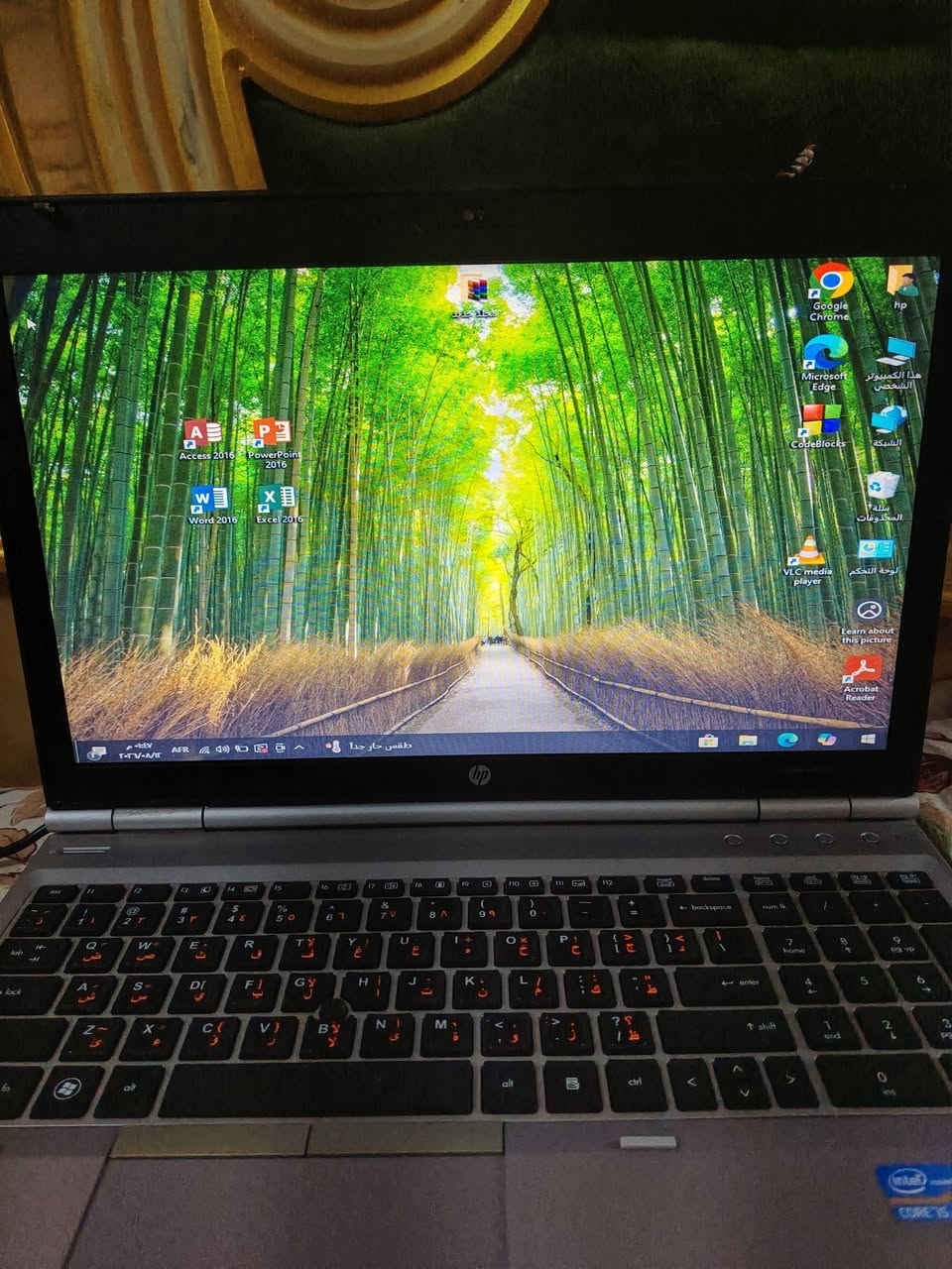 السلام عليكم لابتوب للبيع HP نضيف السعر 225عنوان بغداد الكاظمية ***********
