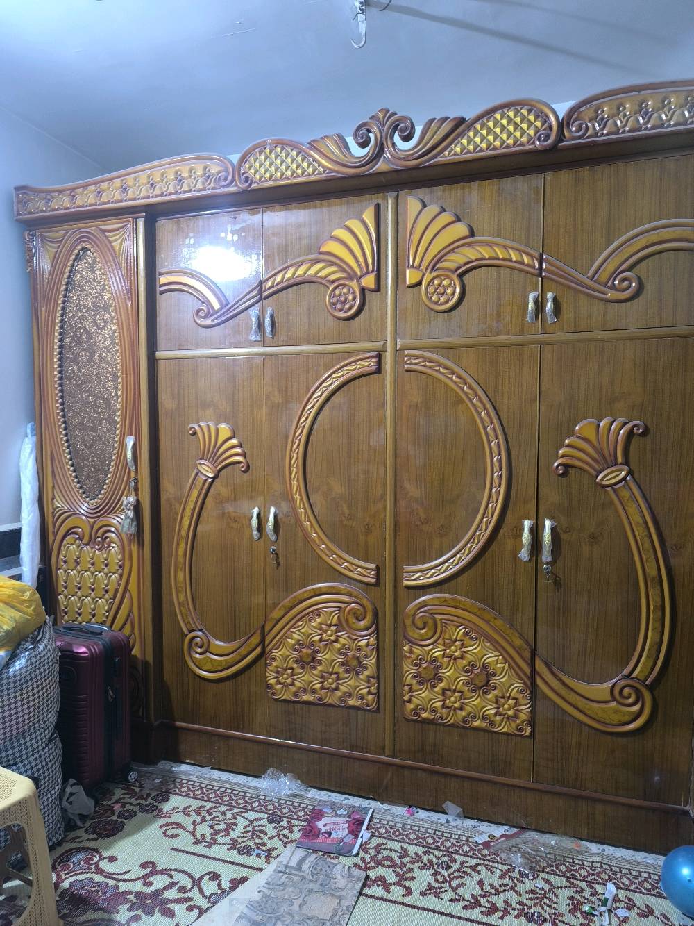 غرفه اخشاب • ٦ قطع • مستعملة مرة وحدة