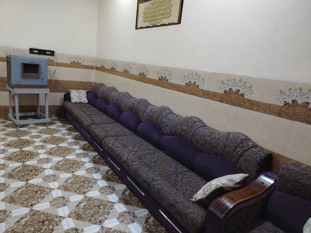 تخم قنبات خشب عراقي درجة اولى
7 مترات الطول
يجي معاه كوشات وغطا 
250 قفلو
***********
موصل ايسر
