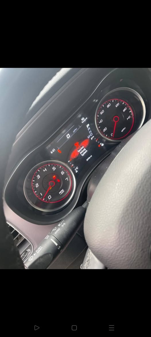 جارجر SXT • ٢٠٢٣ • بدون رقم