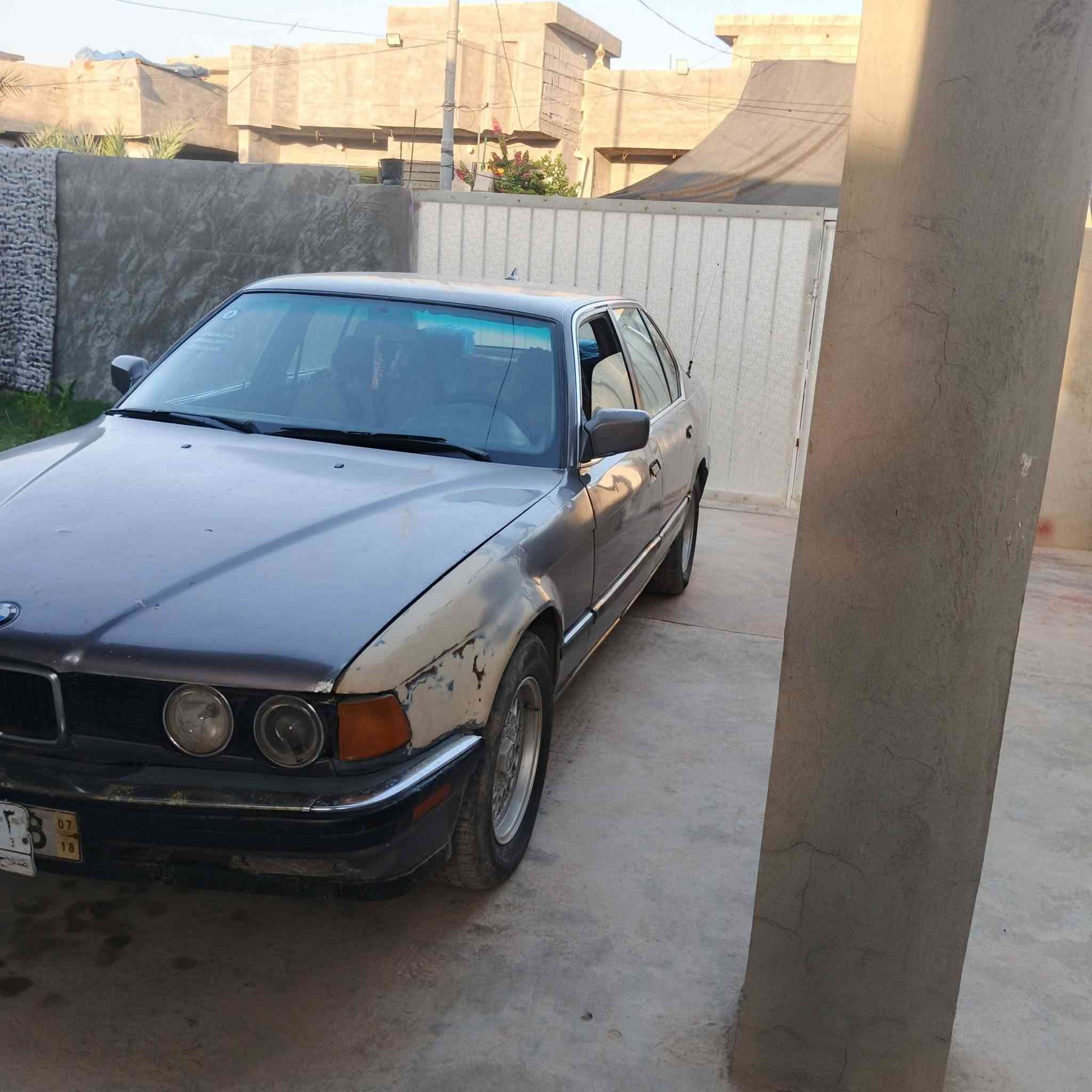 بي ام موديل 1991 سياره حلوه وجاهزة كير ومحرك شرط السعر 30.. للاتصال ***********
