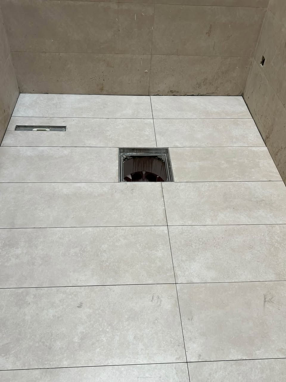 خلفه سيراميك شغل نظيف شغل باشراف هندسي رقم الـهـاتـف تواتصل واتساب ***********
